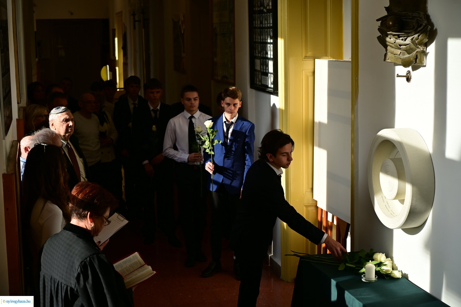 Üres padok - emlékezés a Kossuth gimiben 2024