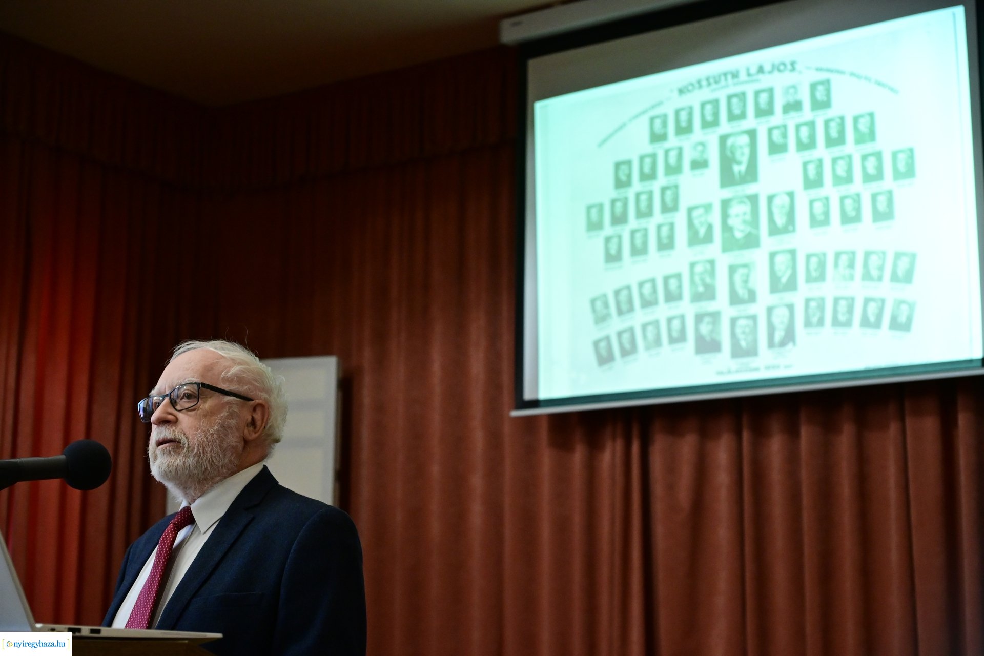 Üres padok - emlékezés a Kossuth gimiben 2024