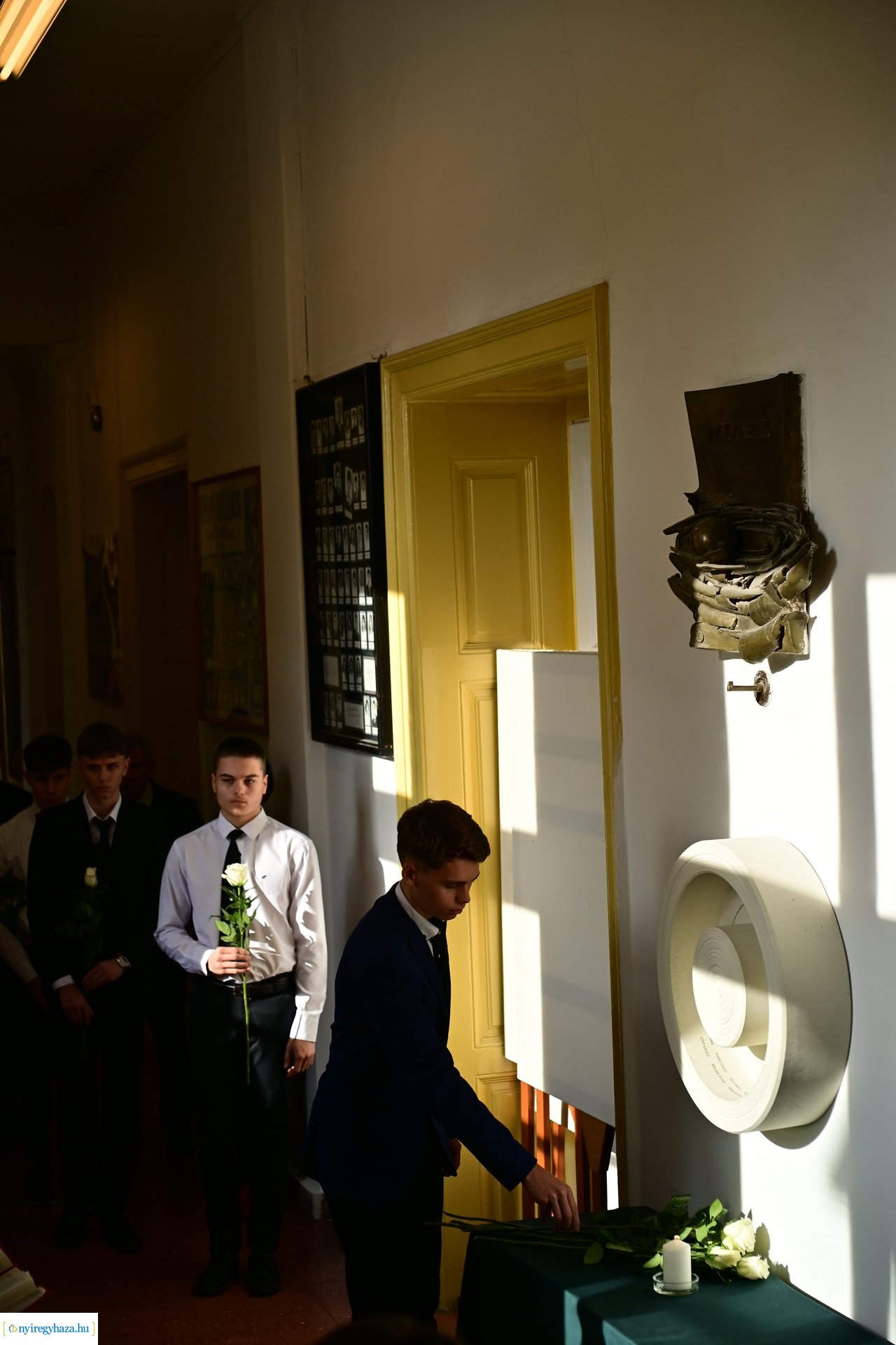 Üres padok - emlékezés a Kossuth gimiben 2024