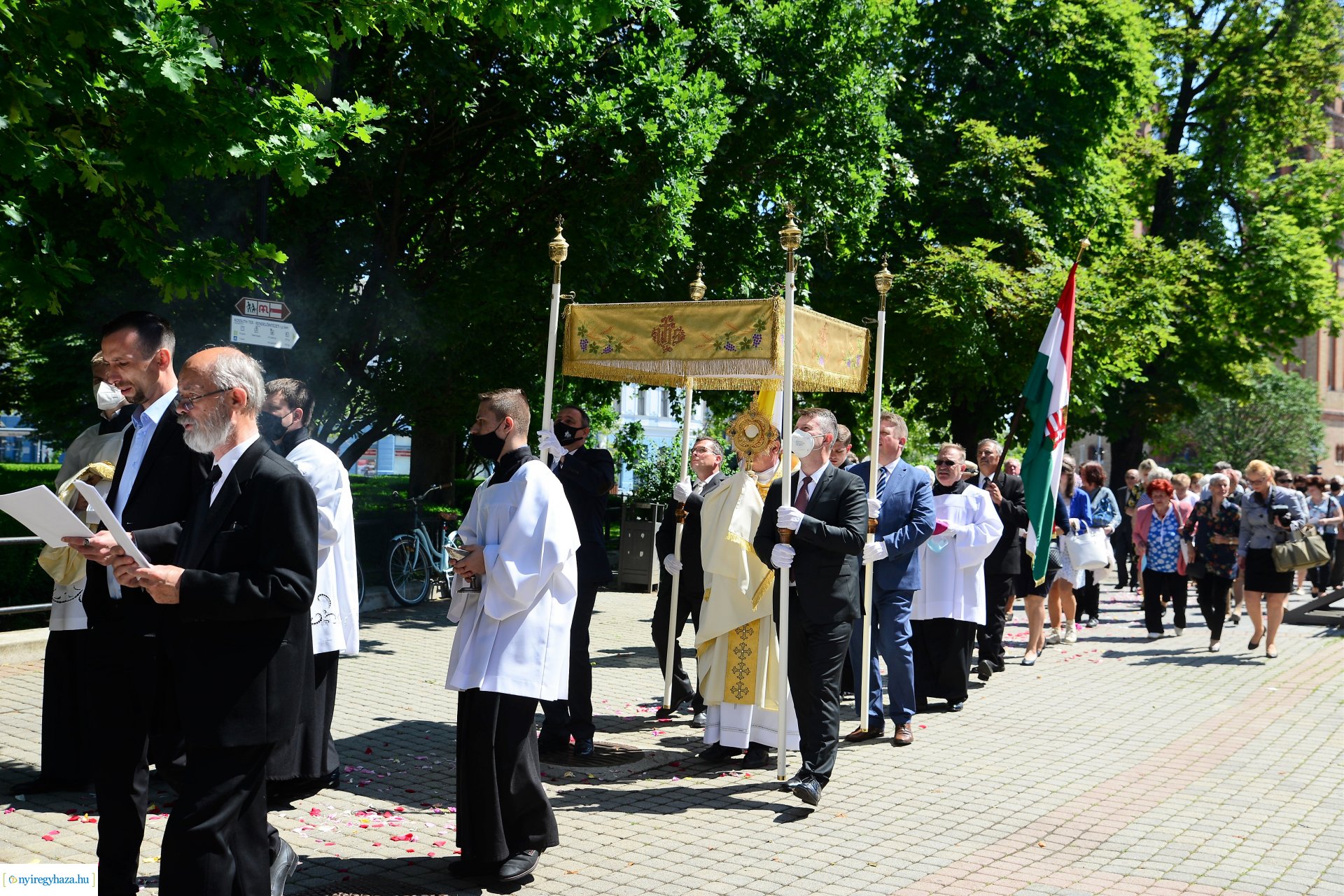 Úrnapi körmenet a Magyarok Nagyasszonya-társszékesegyházban