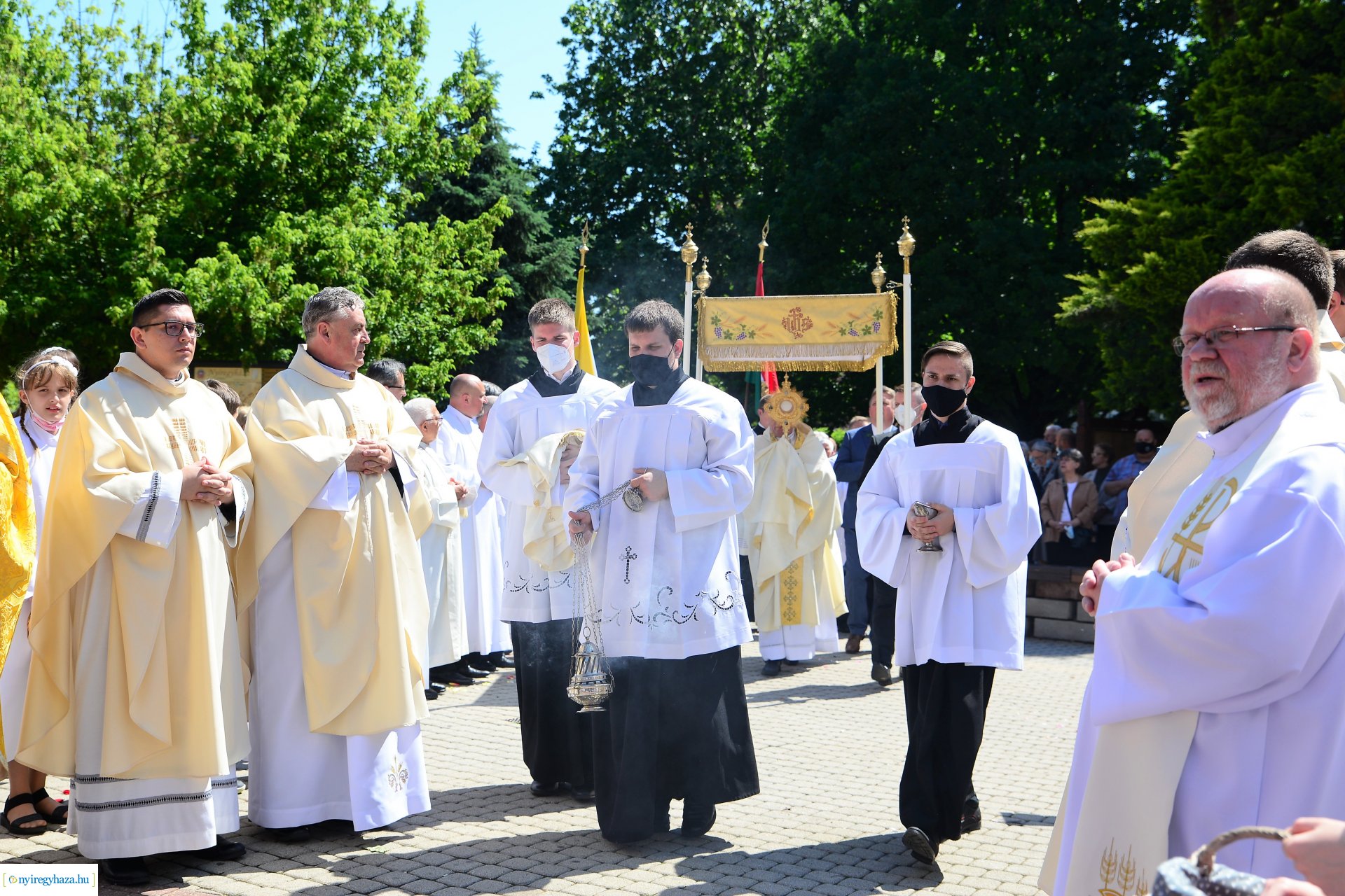 Úrnapi körmenet a Magyarok Nagyasszonya-társszékesegyházban