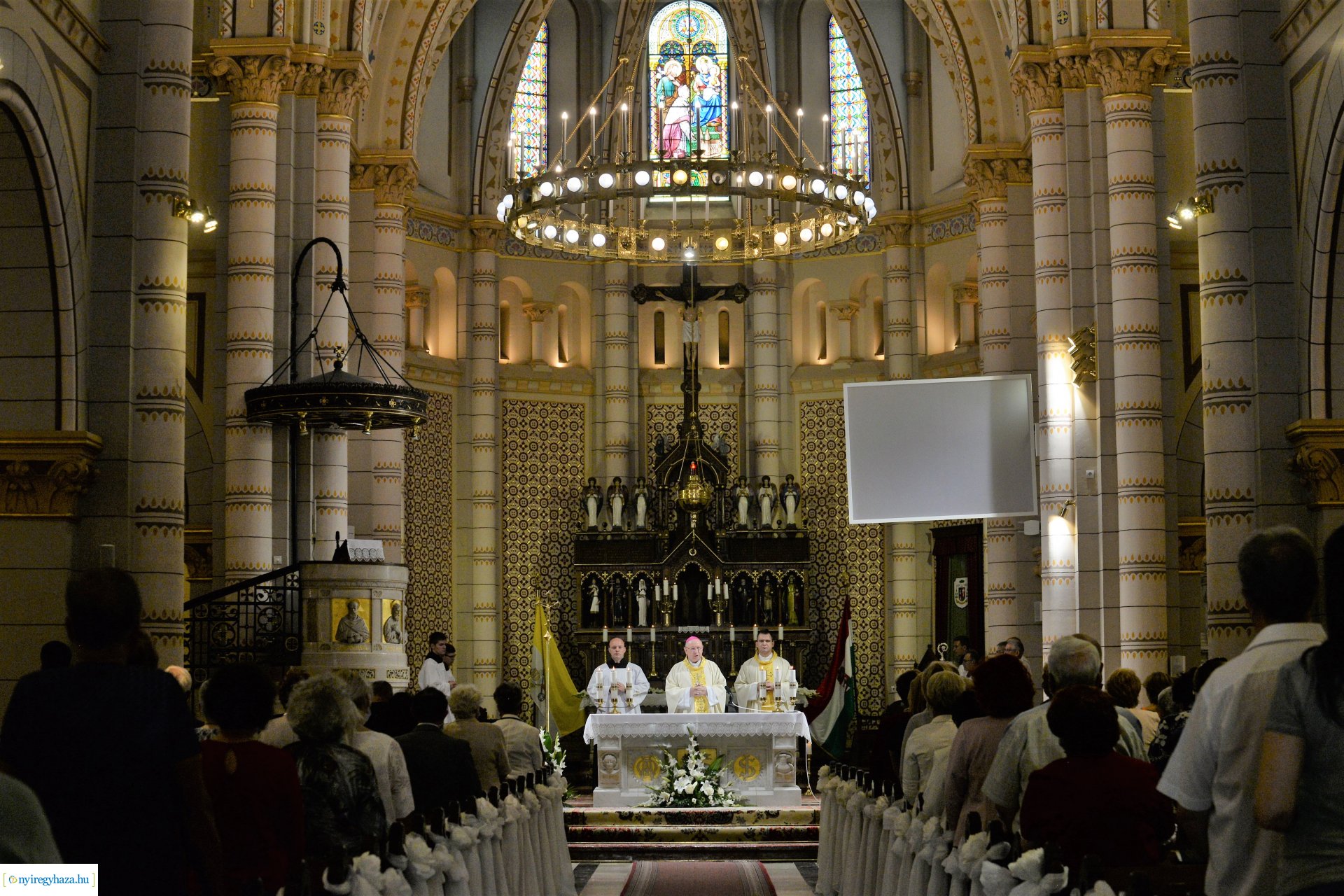 Úrnapi ünnepi szentmise a Magyarok Nagyasszonya-társszékesegyházban