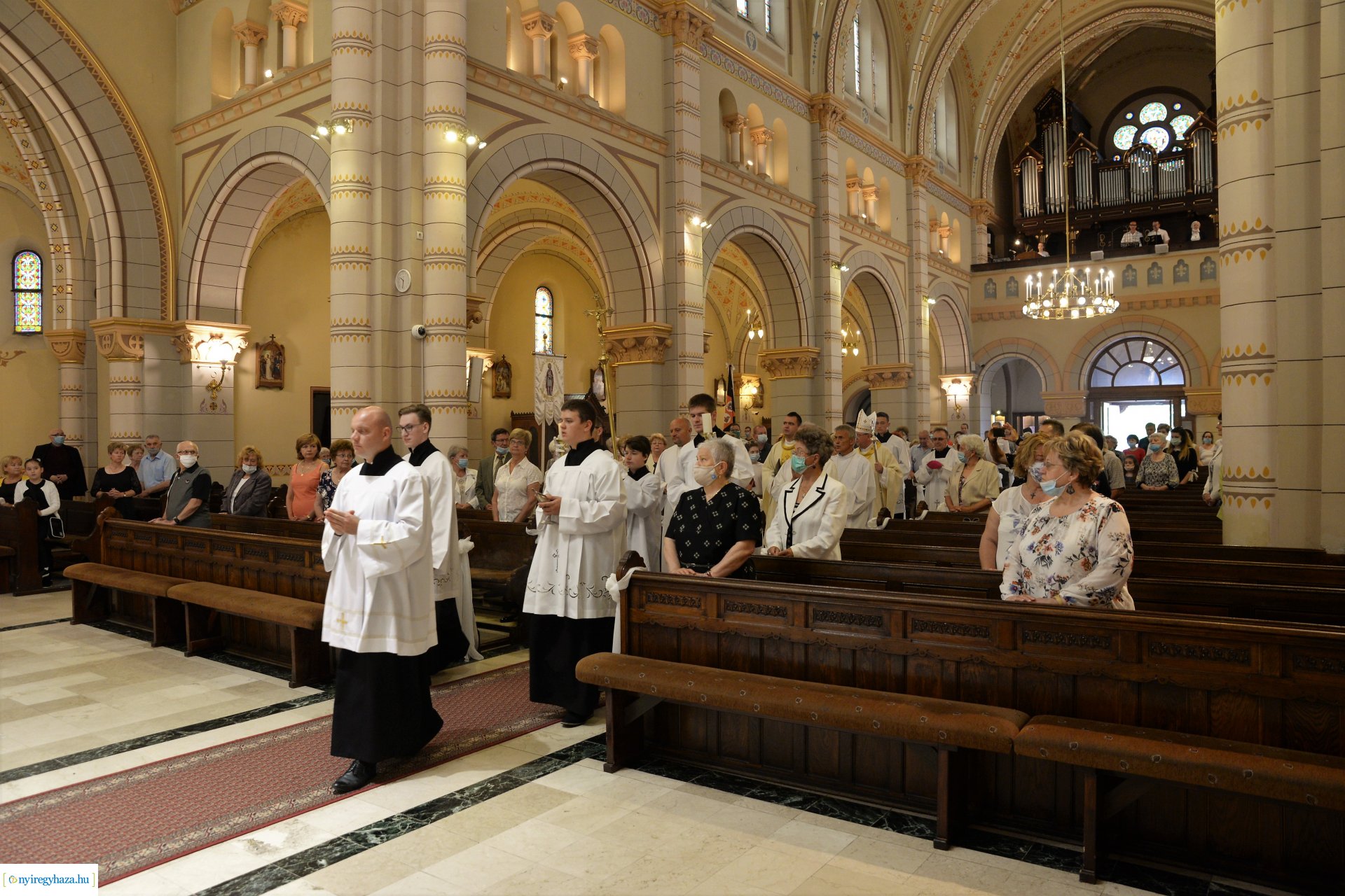 Úrnapi ünnepi szentmise a Magyarok Nagyasszonya-társszékesegyházban