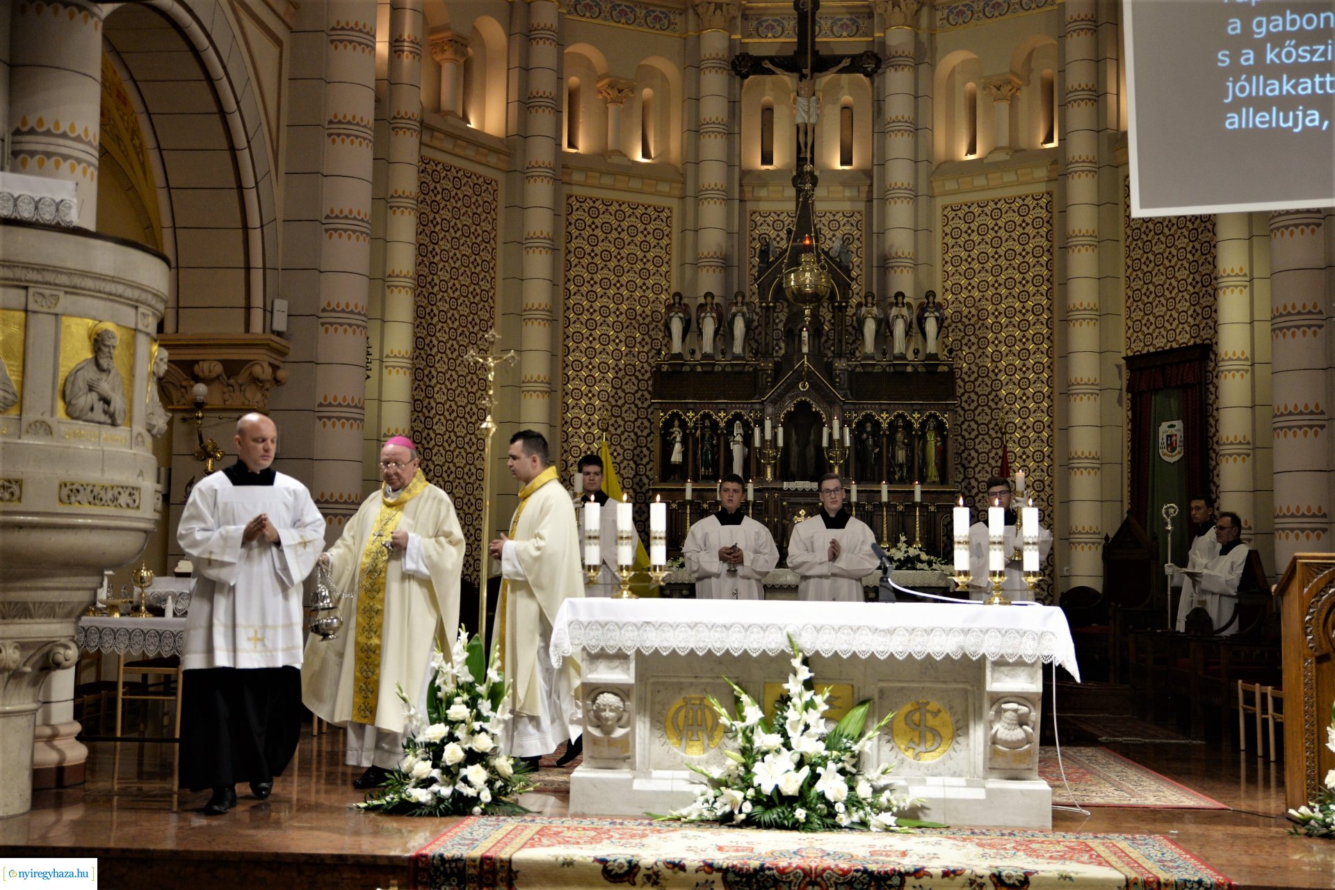 Úrnapi ünnepi szentmise a Magyarok Nagyasszonya-társszékesegyházban