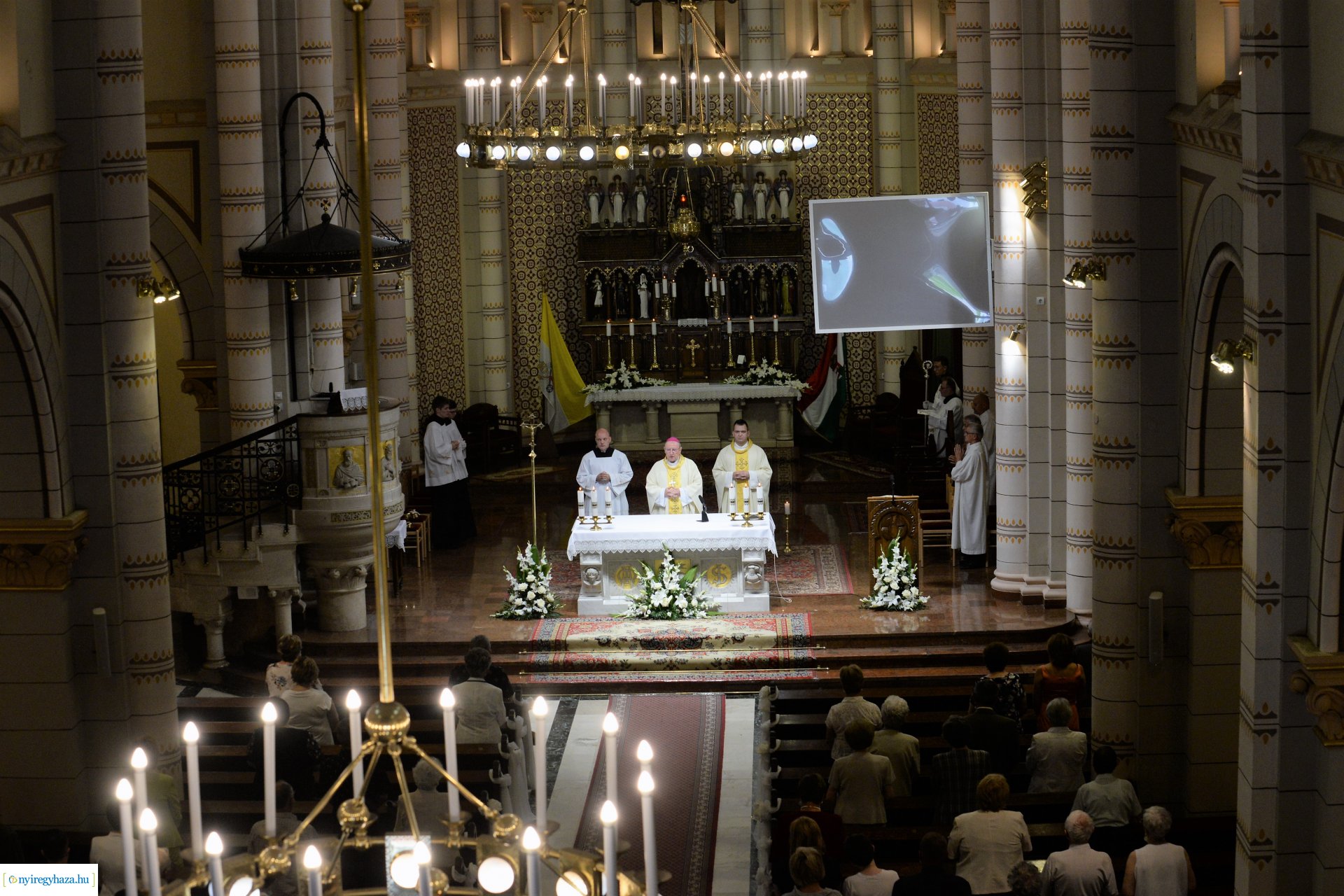 Úrnapi ünnepi szentmise a Magyarok Nagyasszonya-társszékesegyházban