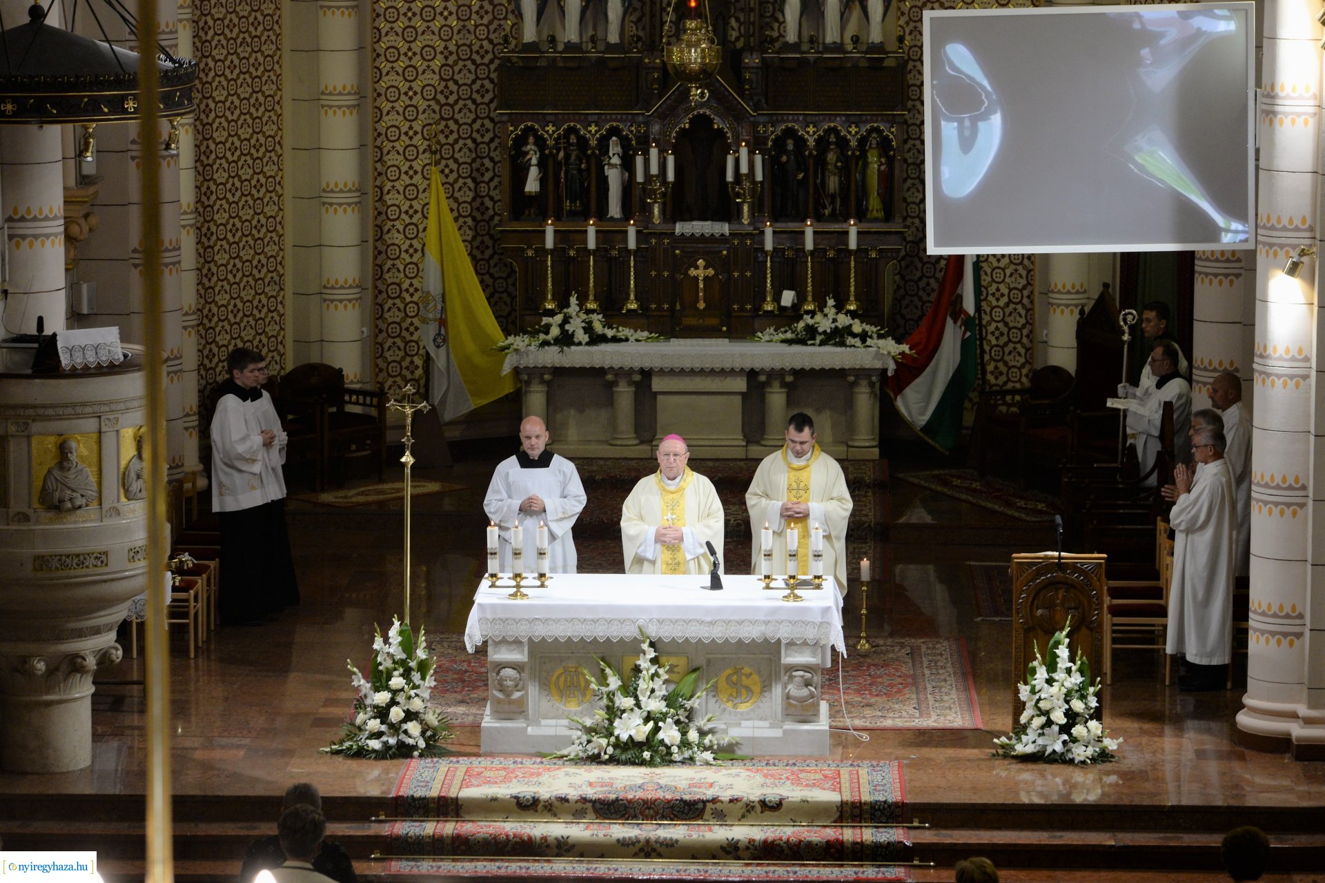 Úrnapi ünnepi szentmise a Magyarok Nagyasszonya-társszékesegyházban