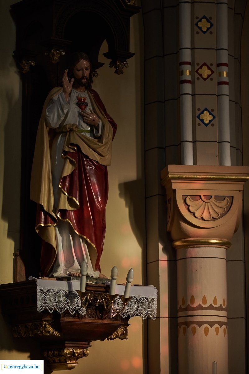 Urunk szenvedésének ünneplése Nagypénteken