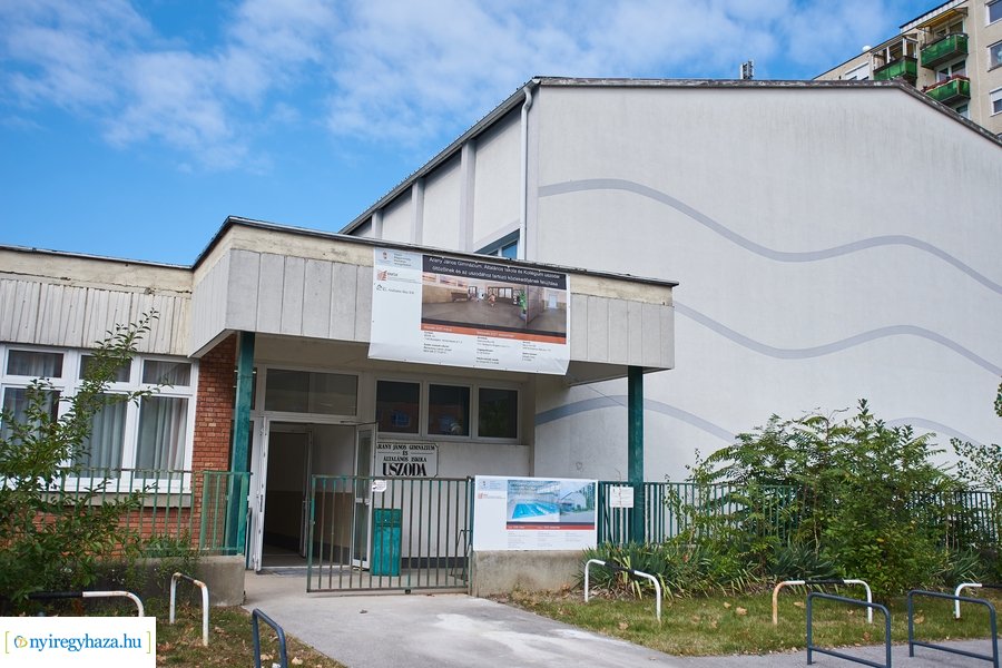 Uszodafejlesztés az Arany János iskolában 20210923