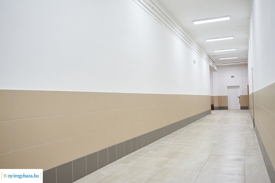 Uszodafejlesztés az Arany János iskolában 20210923