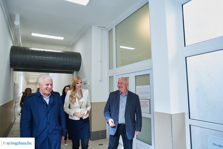 Uszodafejlesztés az Arany János iskolában 20210923