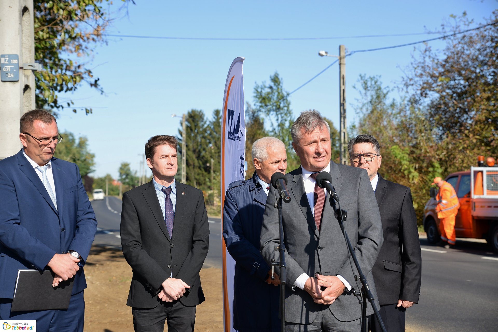 Útátadás a Westsik Vilmos utcán