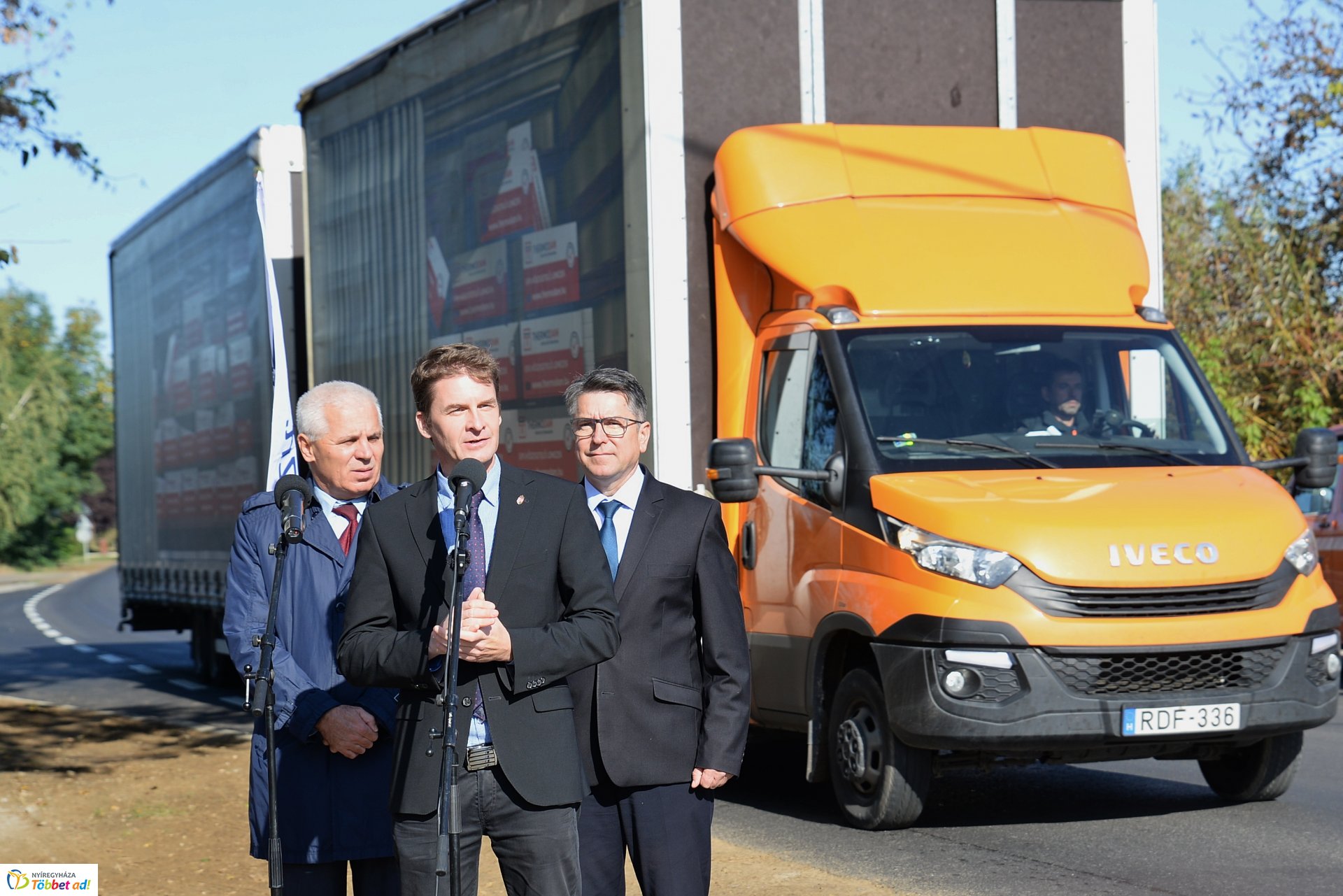 Útátadás a Westsik Vilmos utcán