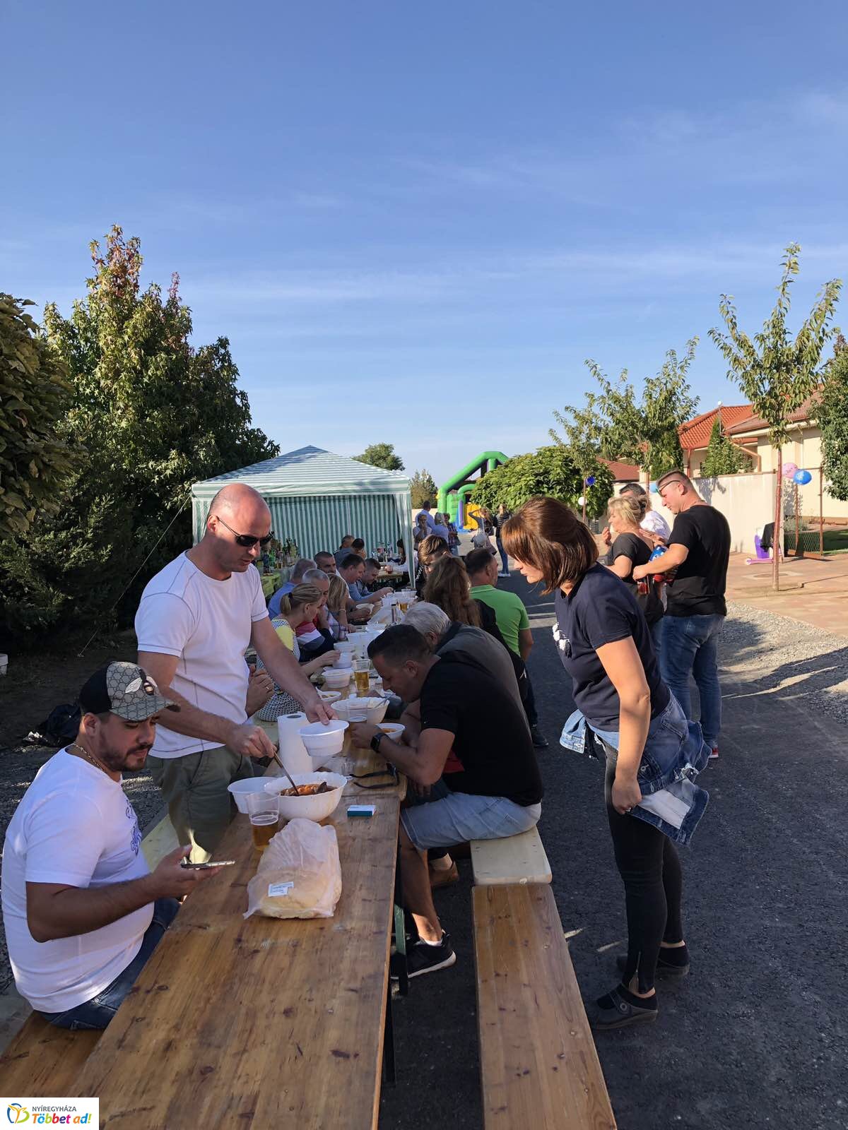 Utcabál az Angyal utcában