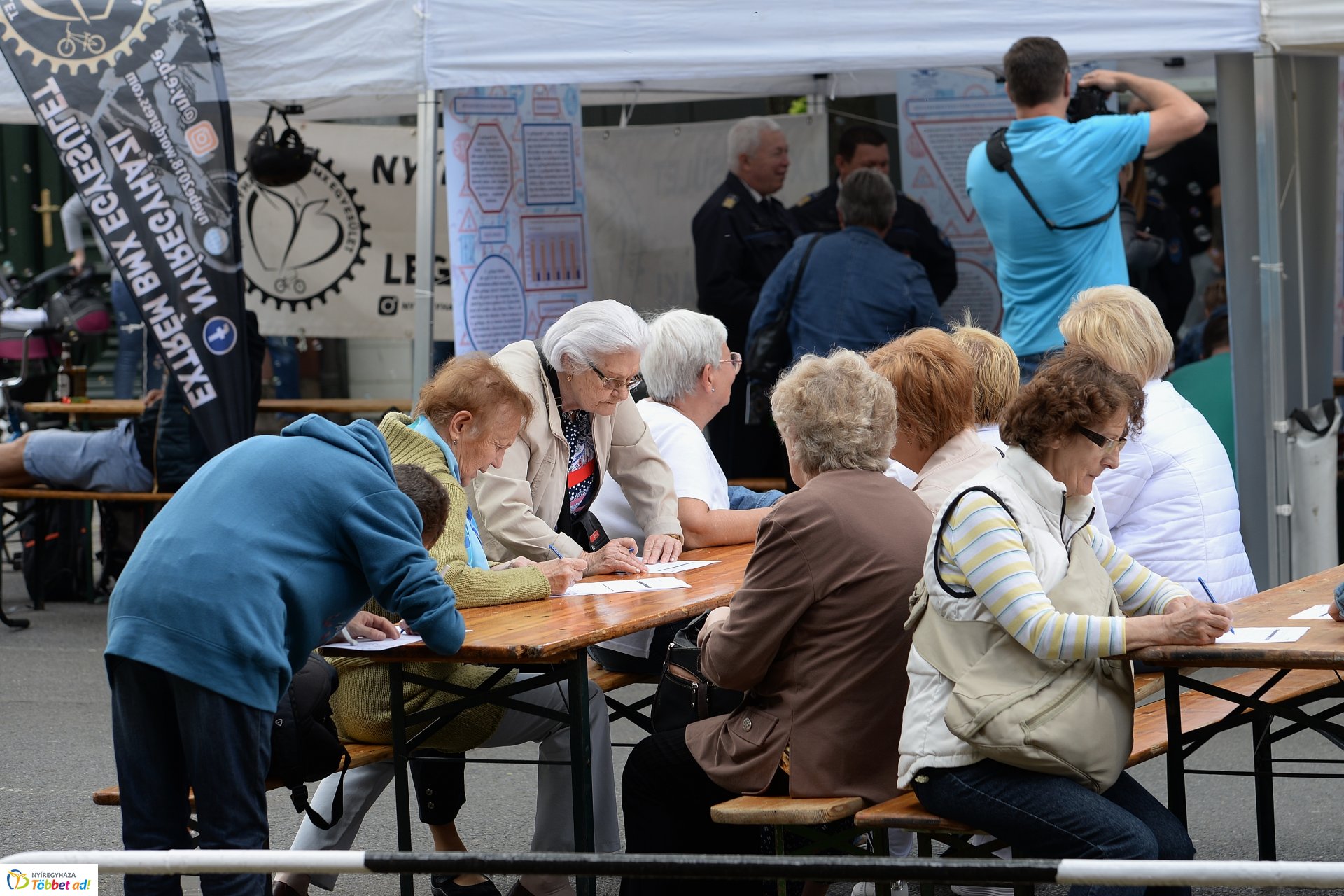 Utcai piknik a belvárosban