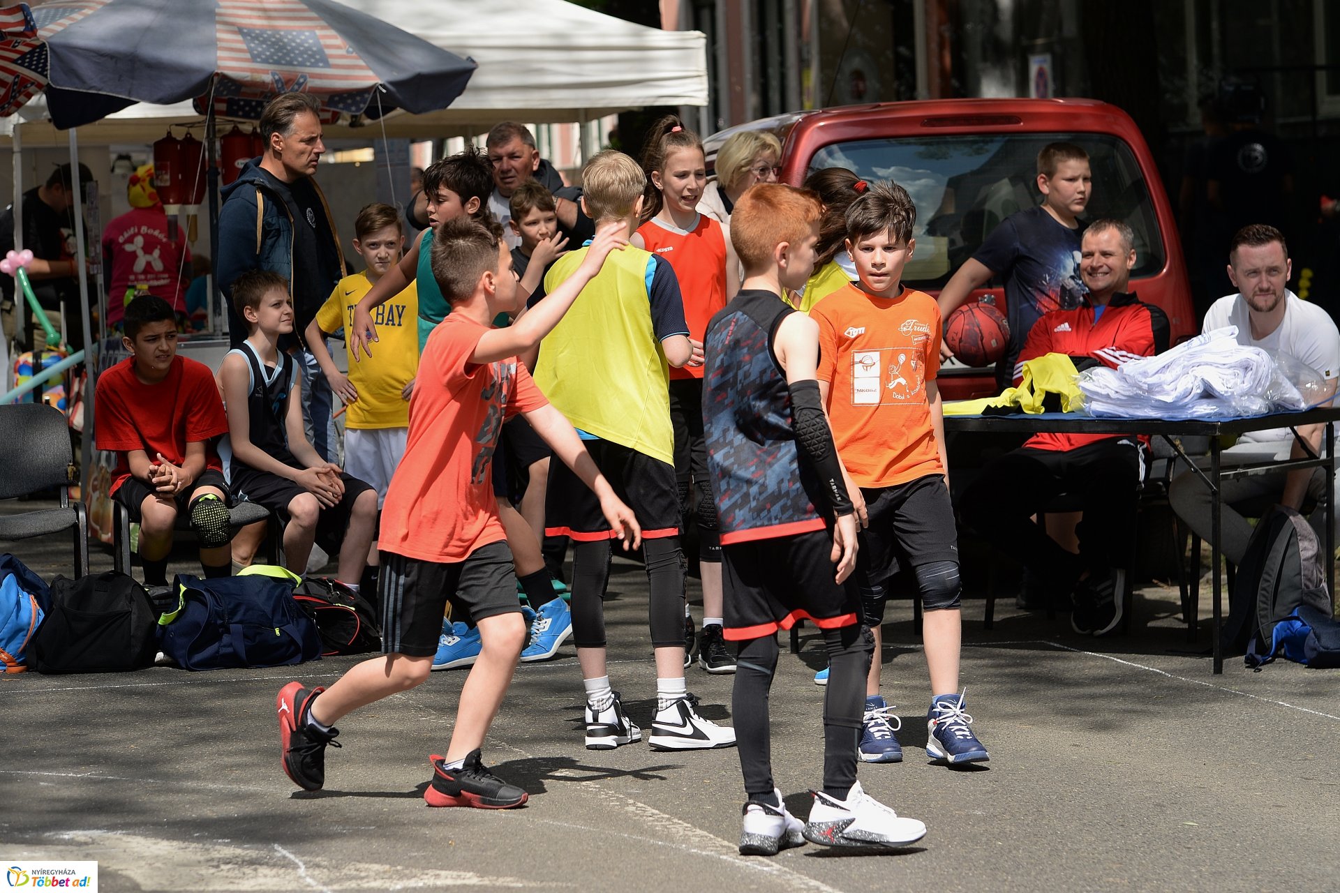 Utcai piknik a belvárosban