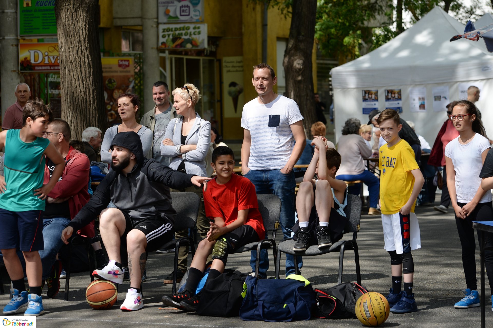 Utcai piknik a belvárosban