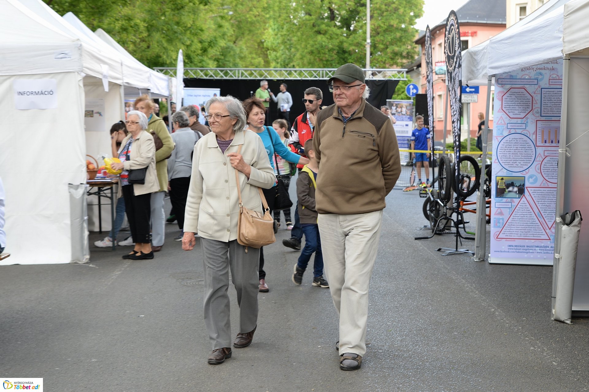 Utcai piknik a belvárosban