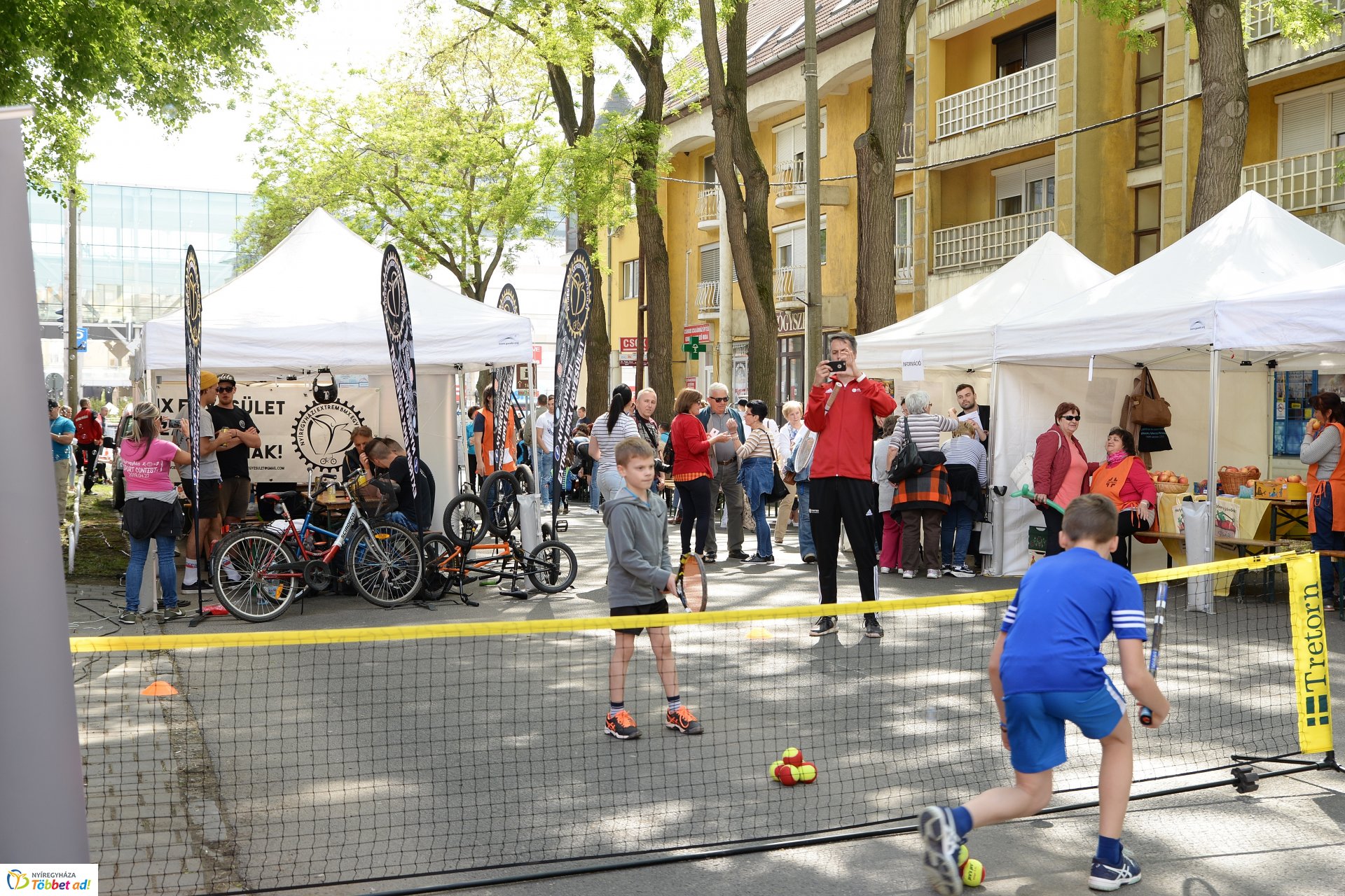 Utcai piknik a belvárosban