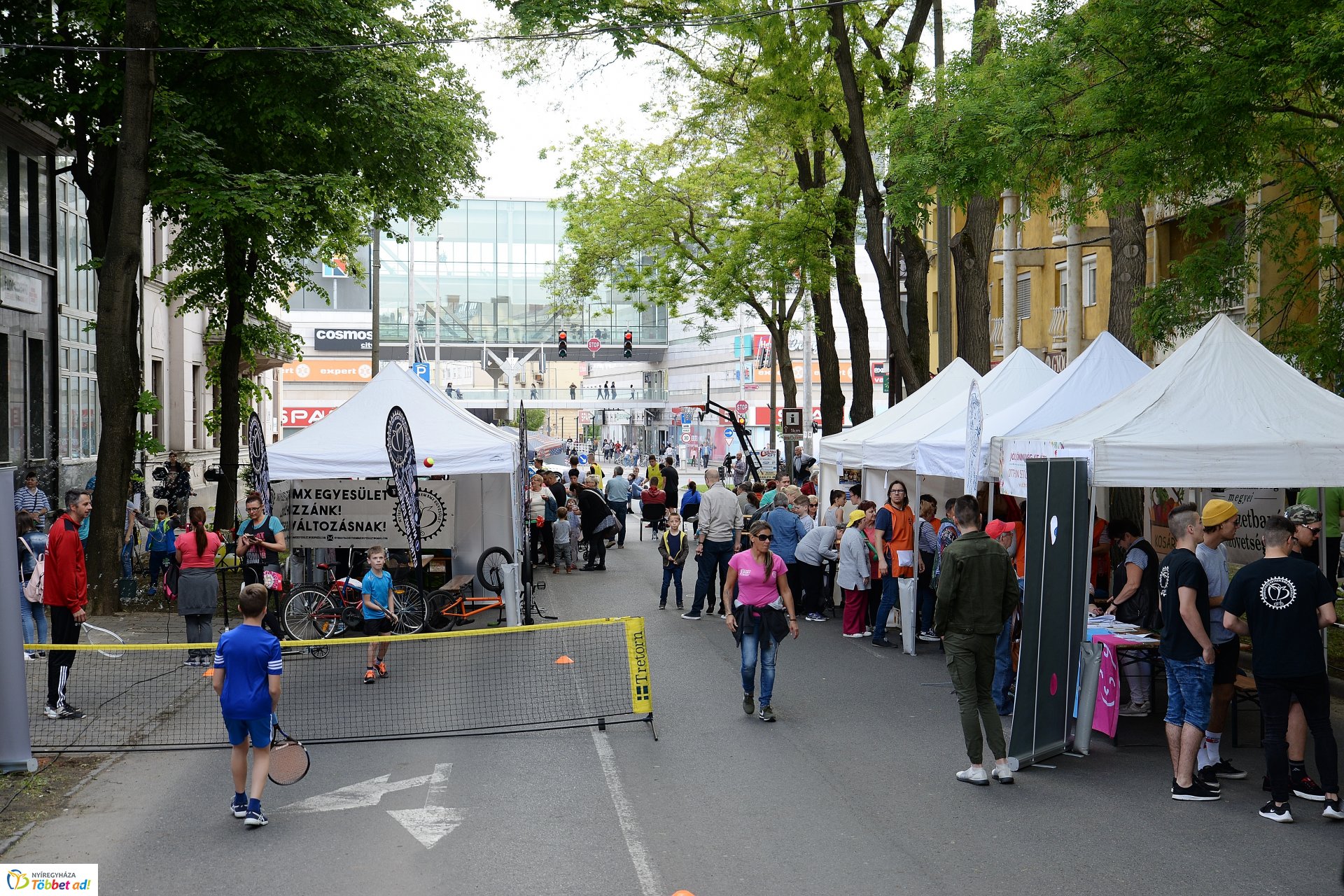 Utcai piknik a belvárosban