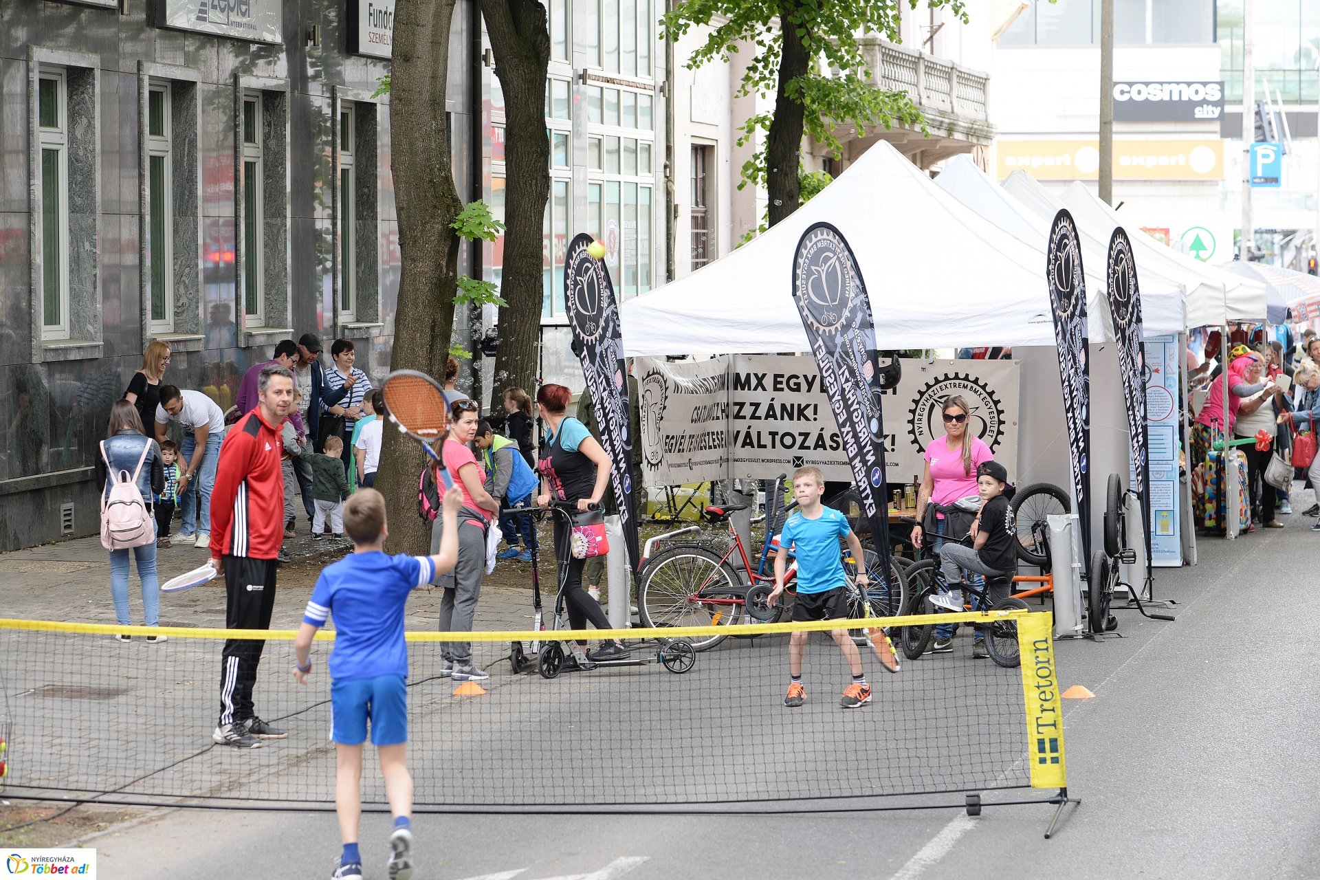 Utcai piknik a belvárosban