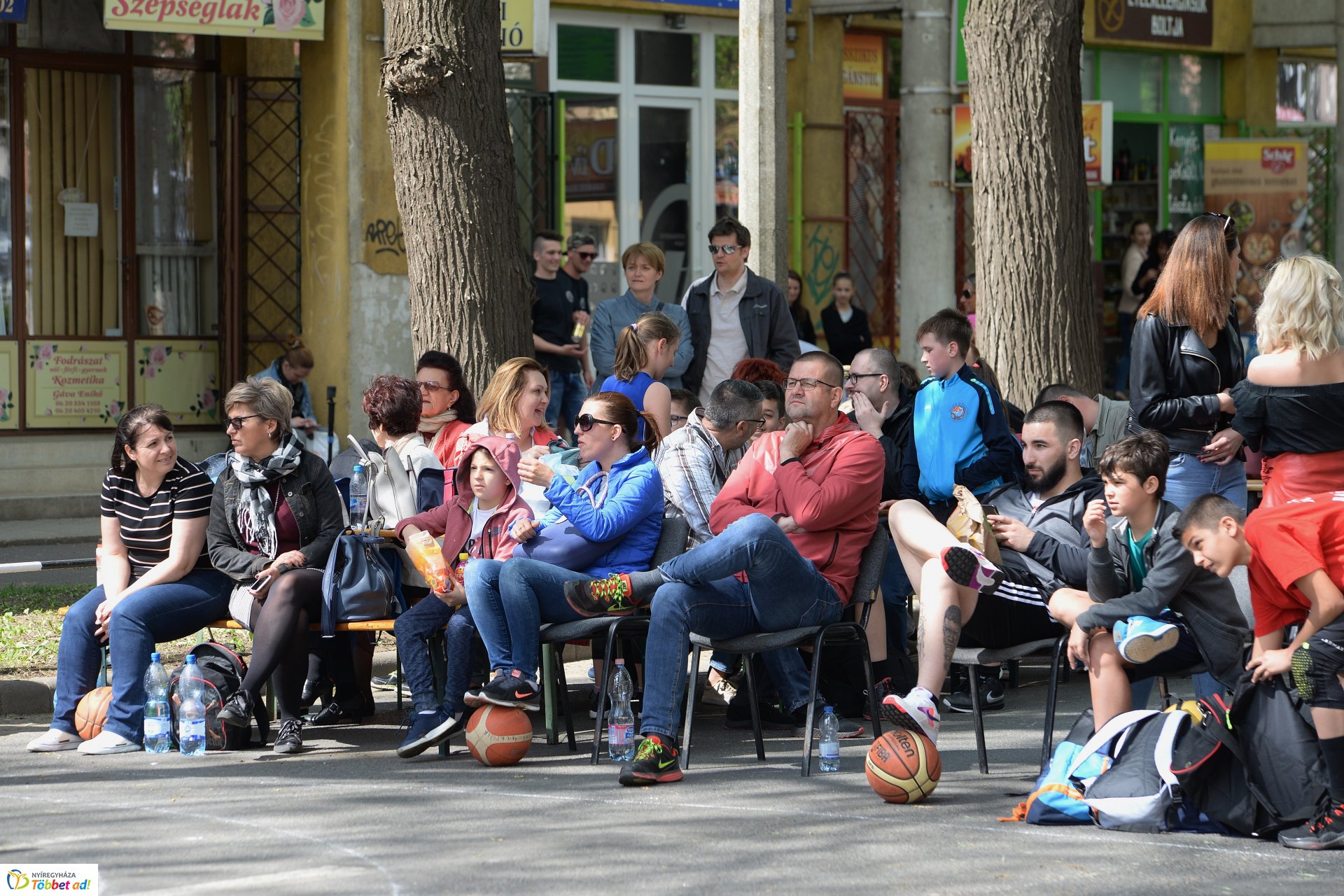 Utcai piknik a belvárosban