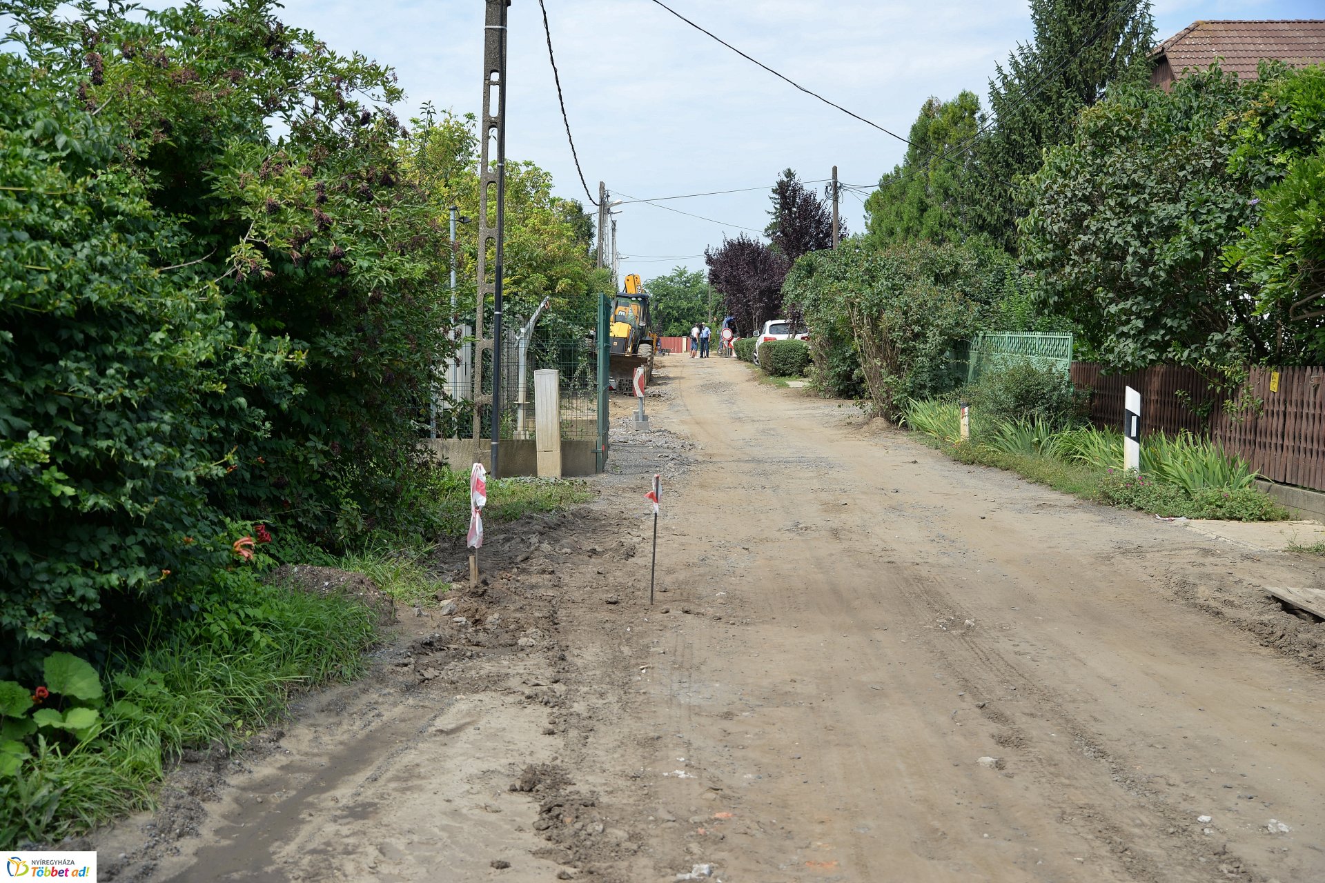 Útépítés a Borostyán utcán