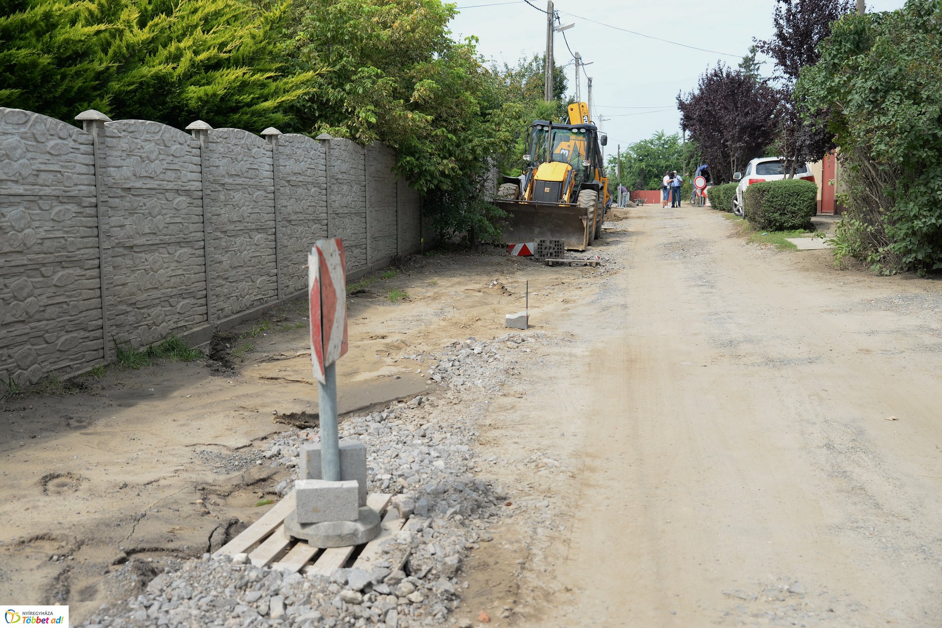 Útépítés a Borostyán utcán