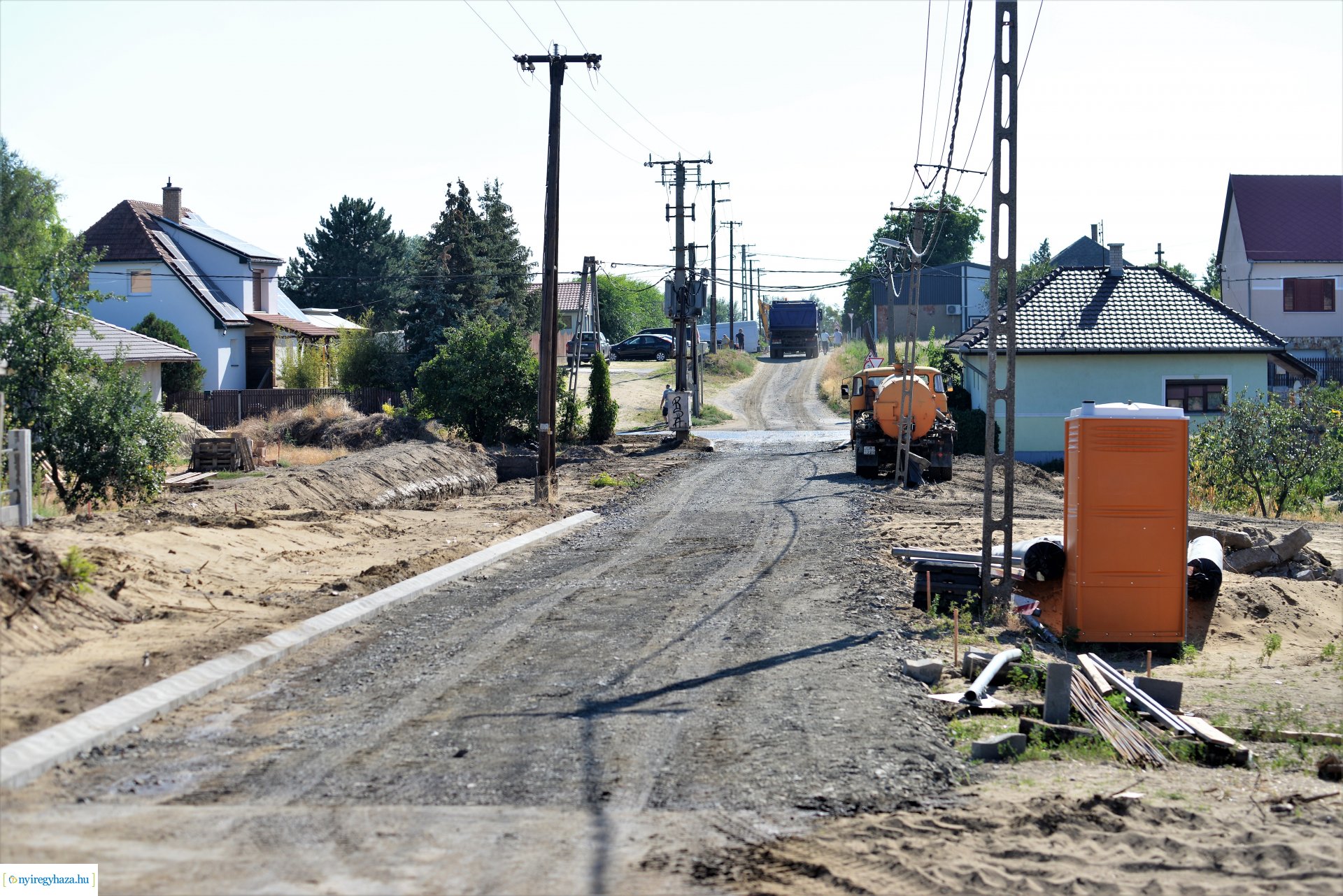 Útépítés a Fenyő utcán