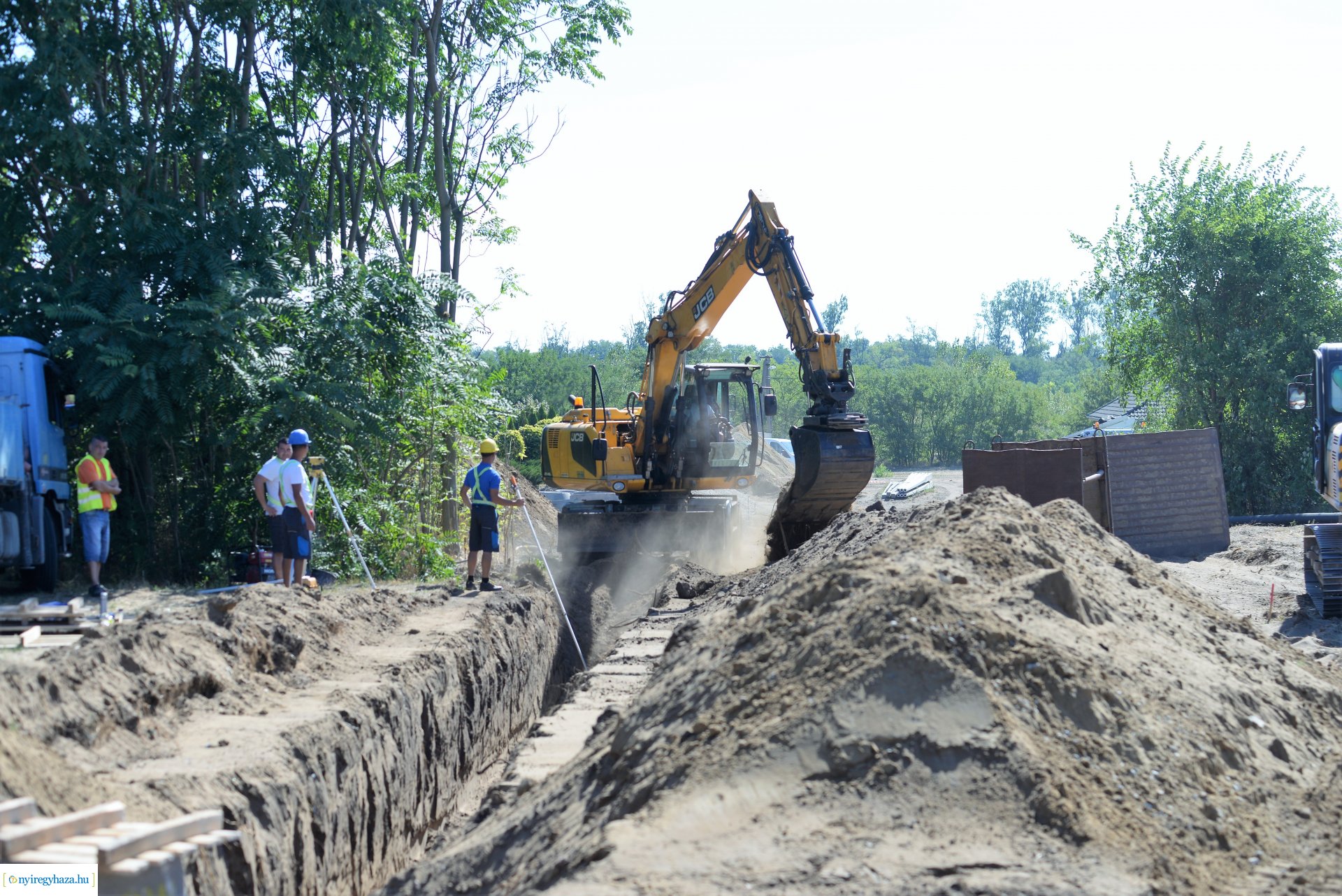 Útépítés a Kacagó utcán