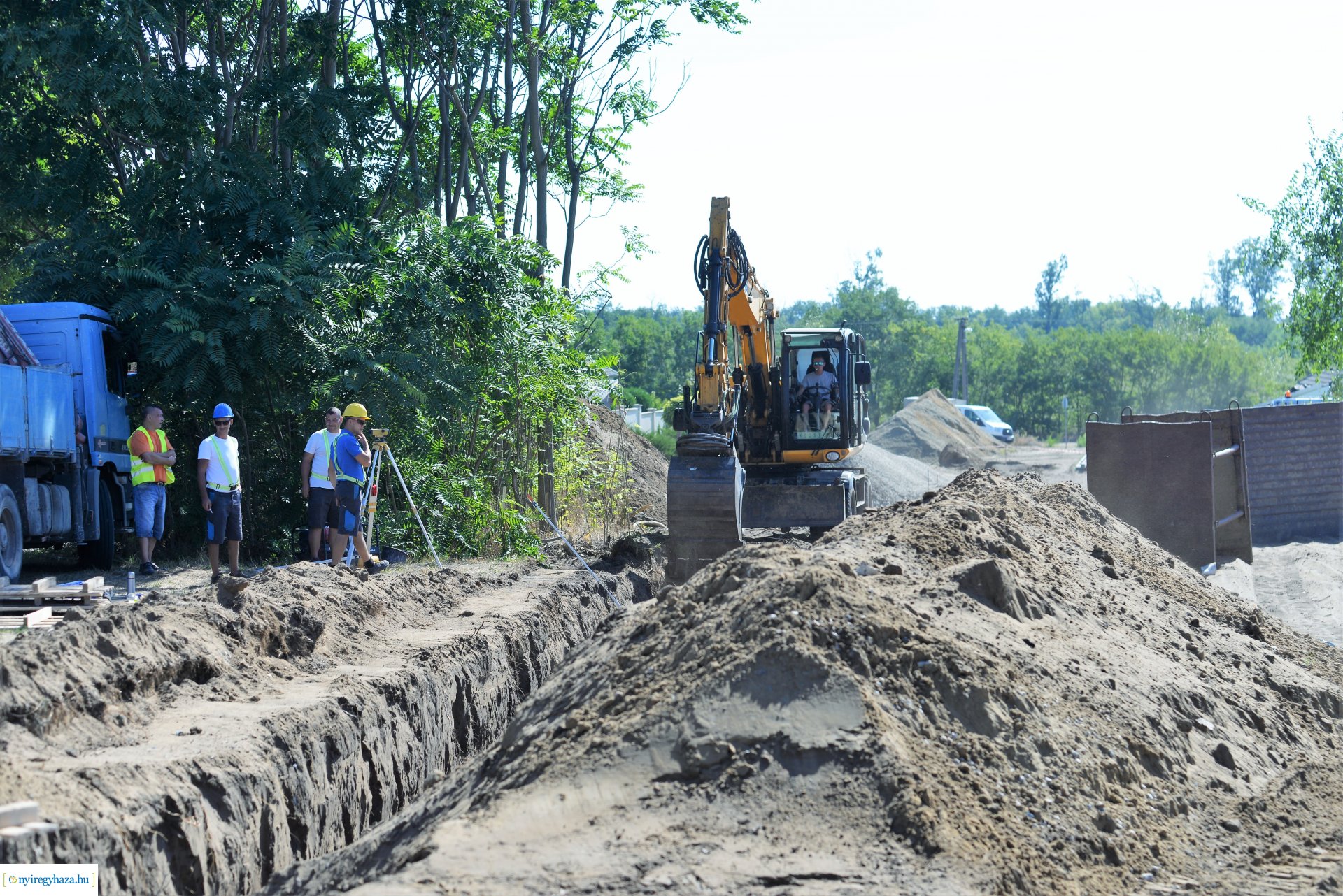 Útépítés a Kacagó utcán