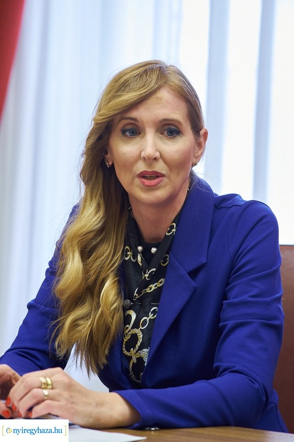 Útépítési, útfelújítási programok - sajtótájékoztató