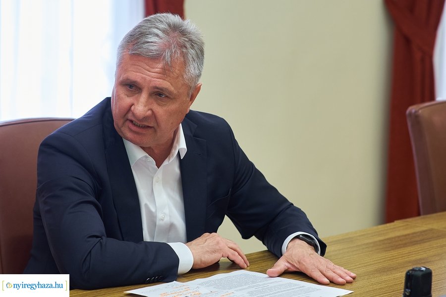 Útépítési, útfelújítási programok - sajtótájékoztató