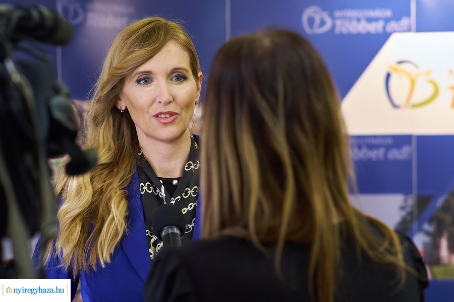 Útépítési, útfelújítási programok - sajtótájékoztató