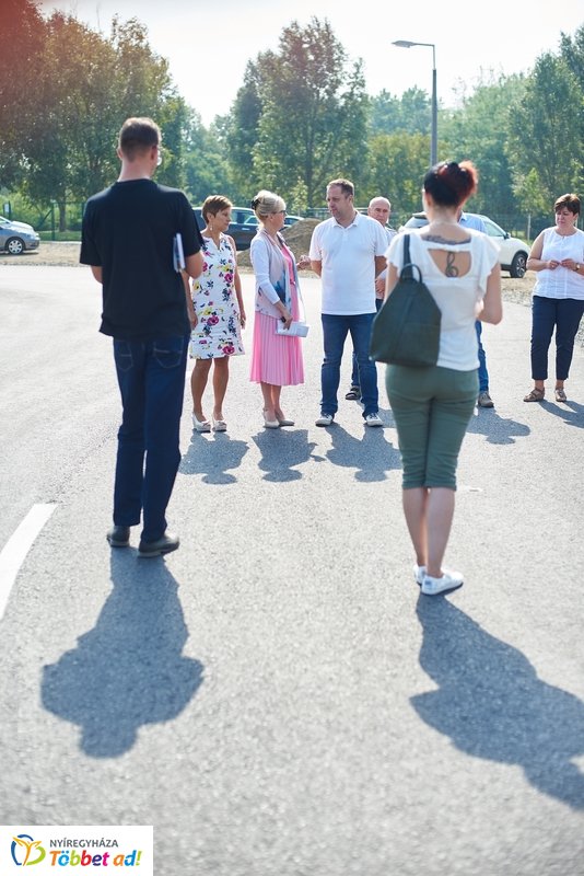 Útfejlesztés a Nád utcán