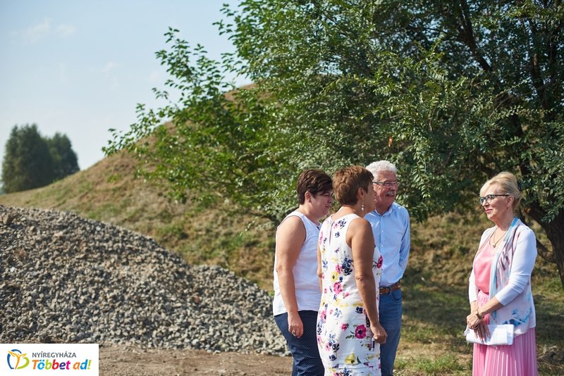 Útfejlesztés a Nád utcán