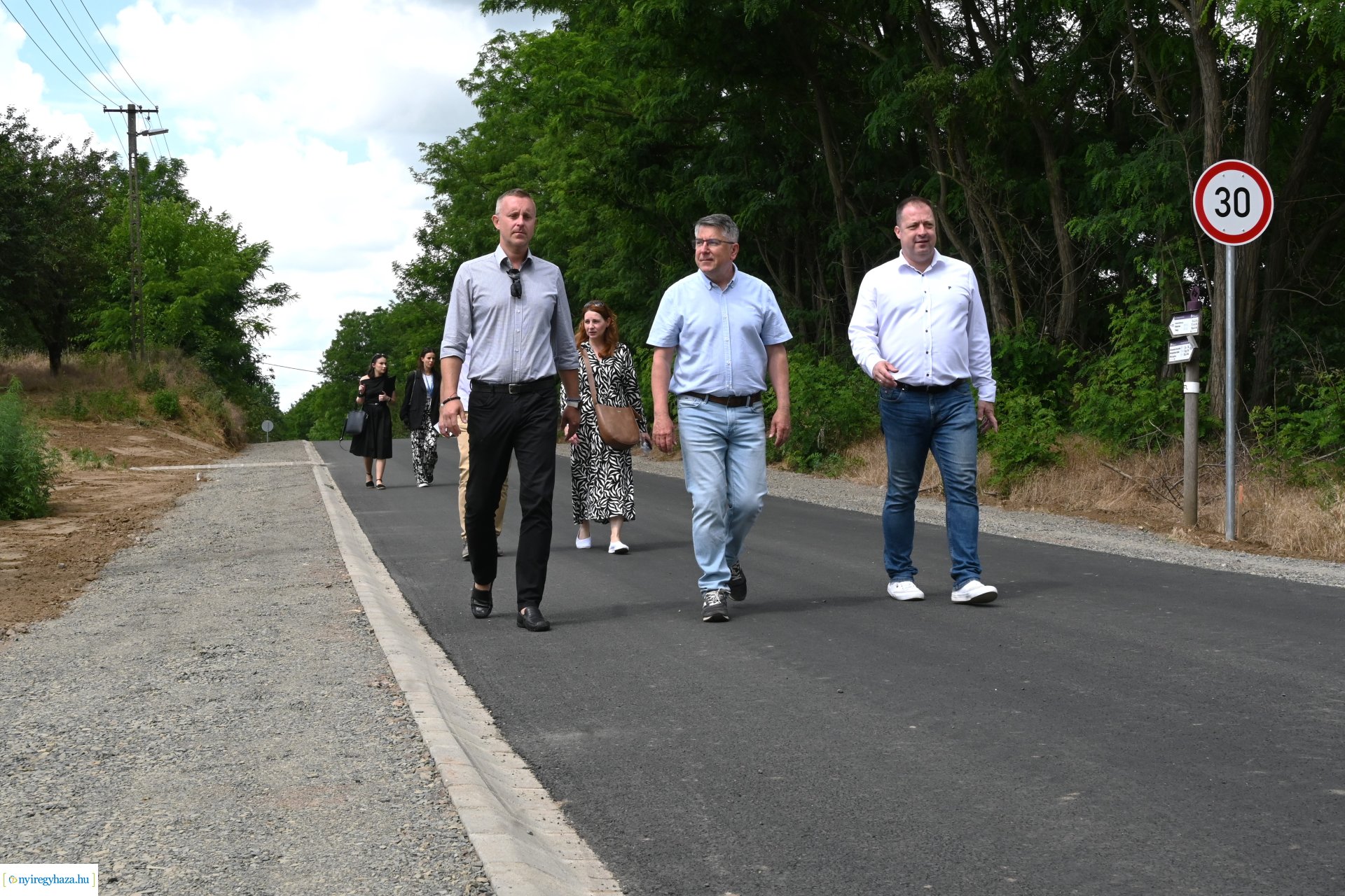 Útfejlesztés Csernyikbokor és Mátyásbokor határában 