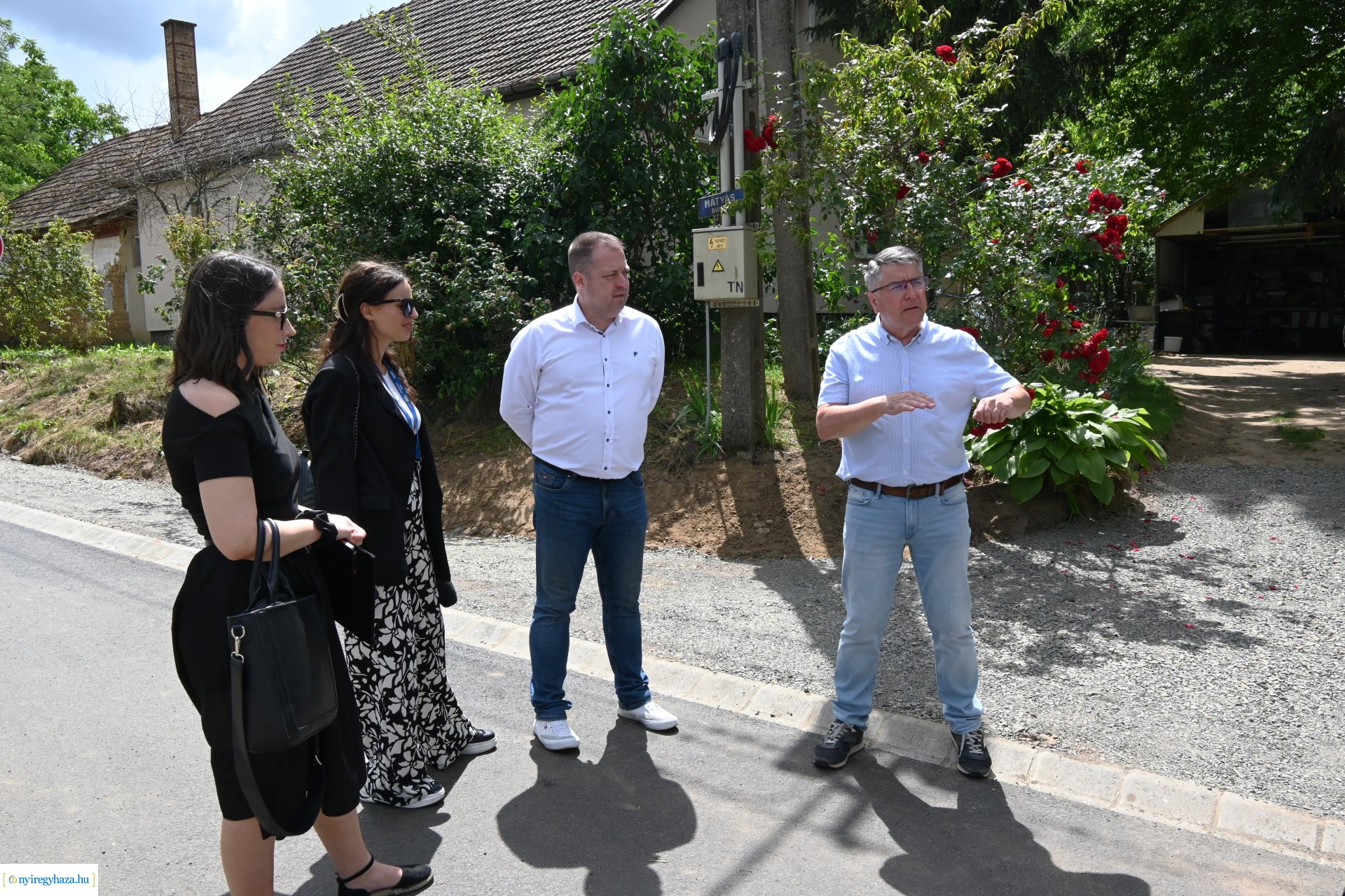 Útfejlesztés Csernyikbokor és Mátyásbokor határában 