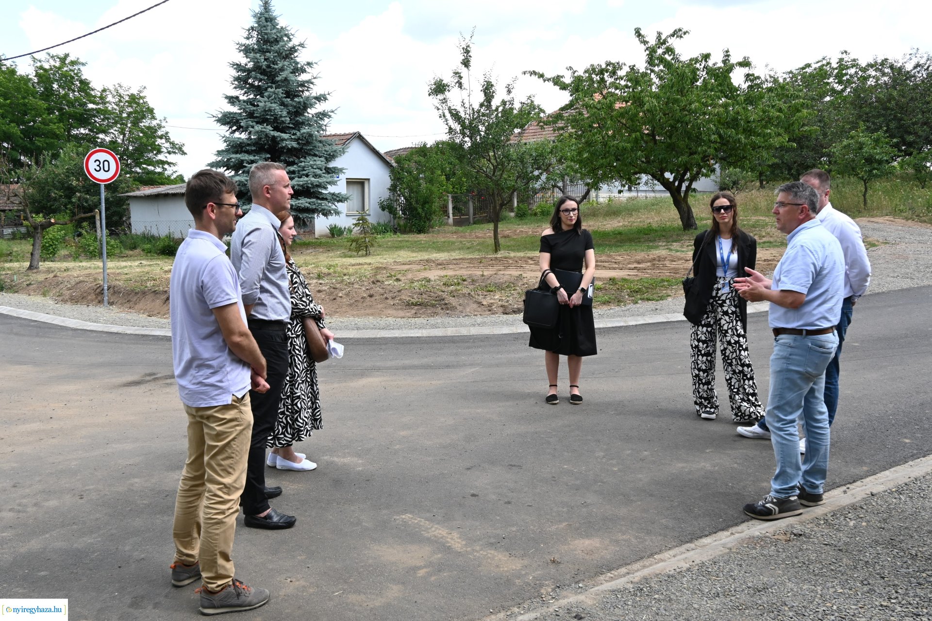 Útfejlesztés Csernyikbokor és Mátyásbokor határában 