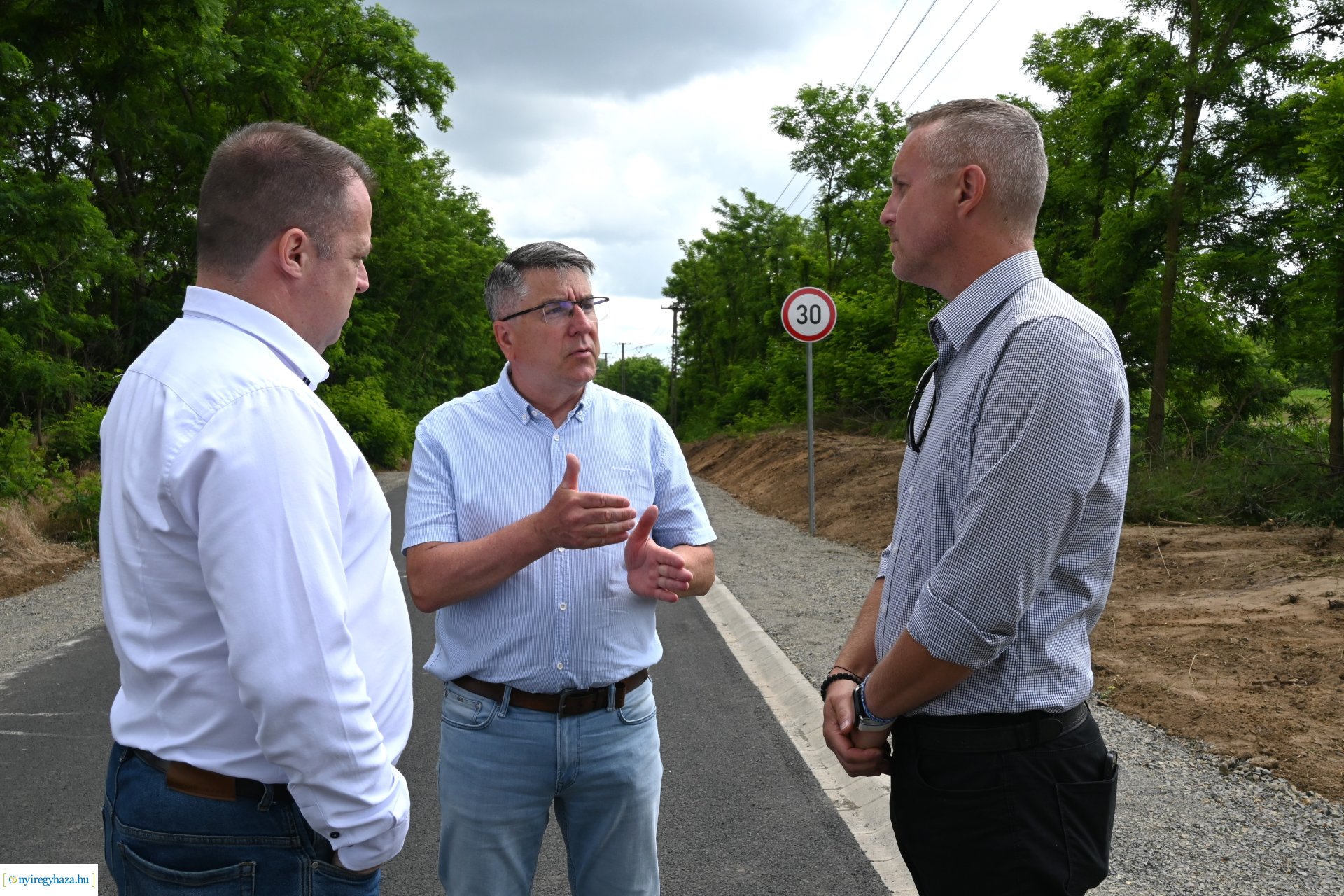 Útfejlesztés Csernyikbokor és Mátyásbokor határában 