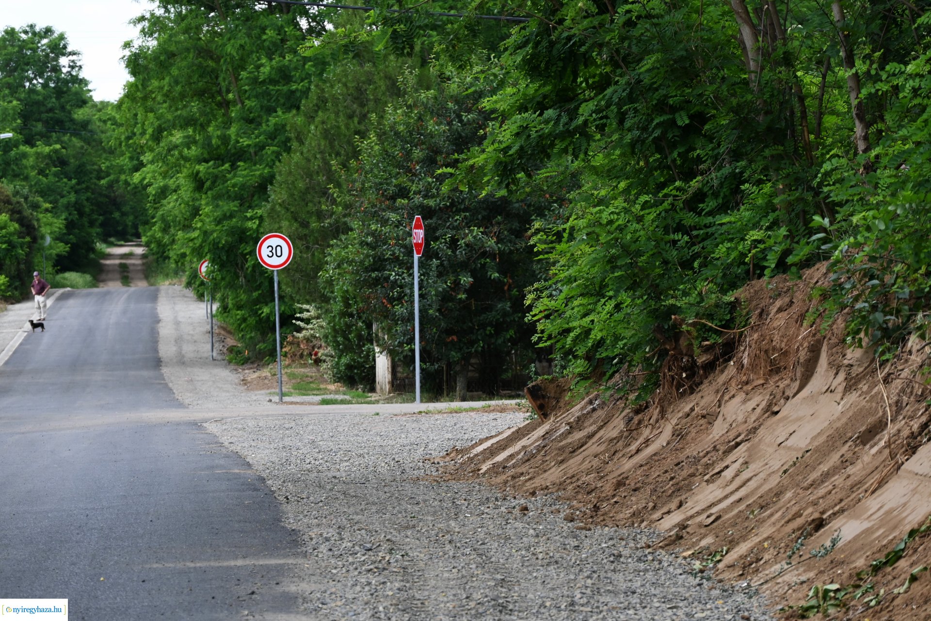 Útfejlesztés Csernyikbokor és Mátyásbokor határában 