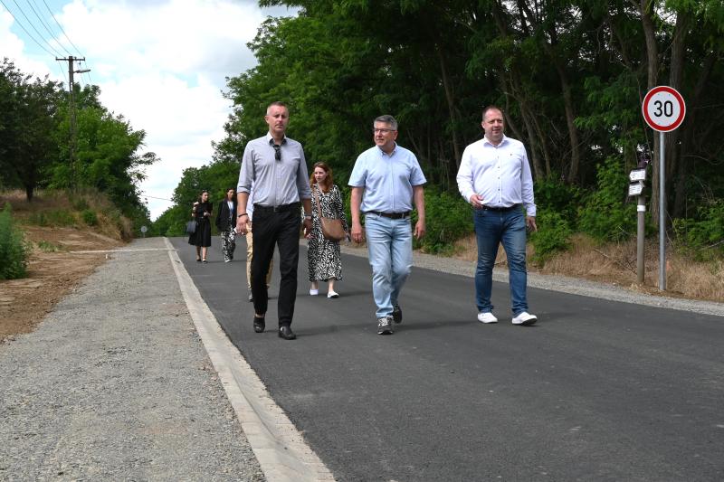 Útfejlesztés Csernyikbokor és Mátyásbokor határában 