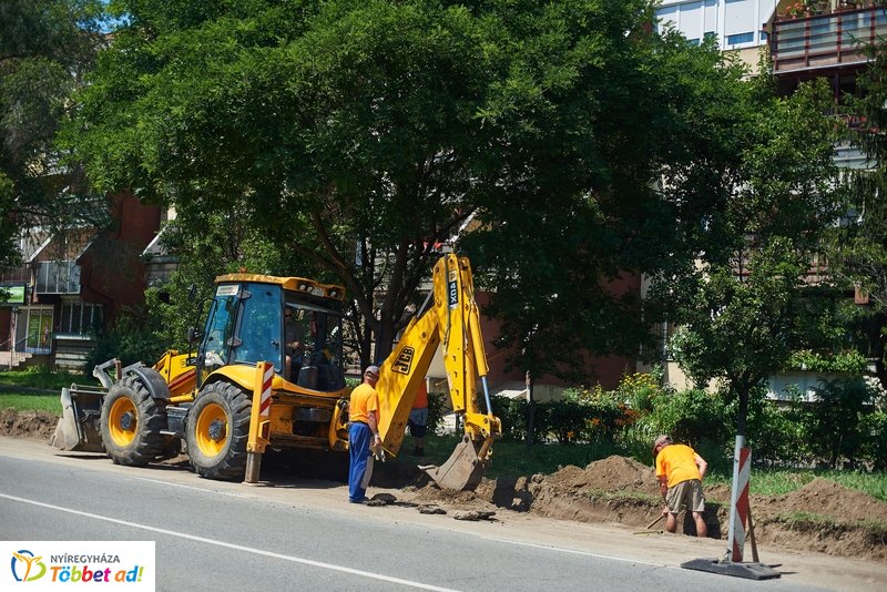 Útfelújítás a Rákóczi utcán