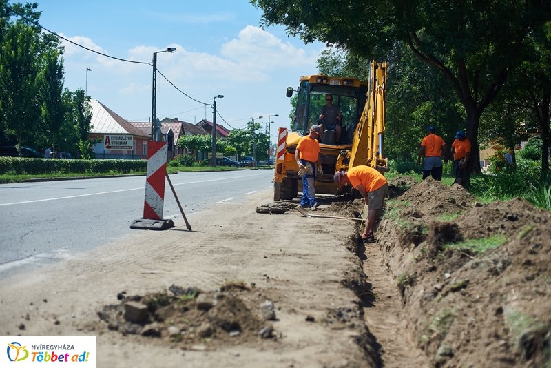 Útfelújítás a Rákóczi utcán