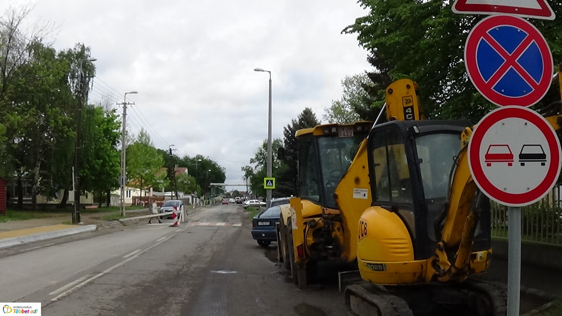 Útfelújítási munkák a Dugonics és a Legyező utcákon 