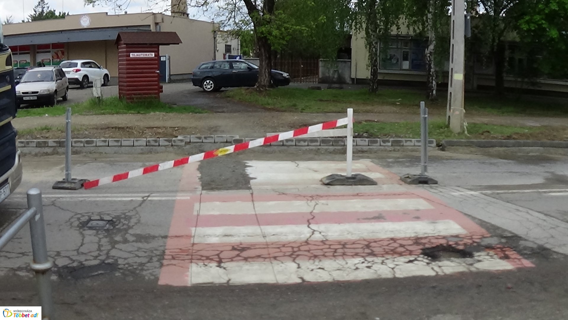 Útfelújítási munkák a Dugonics és a Legyező utcákon 