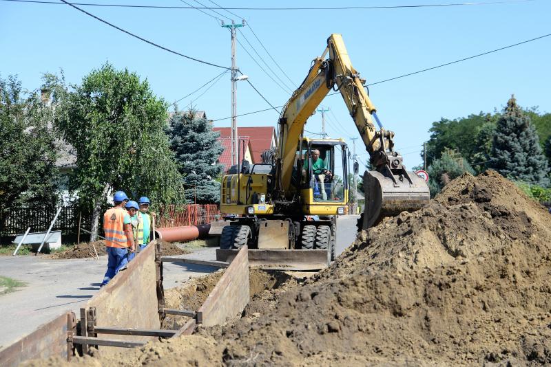Útfelújítási munkák kezdődtek a Szélsőbokori úton