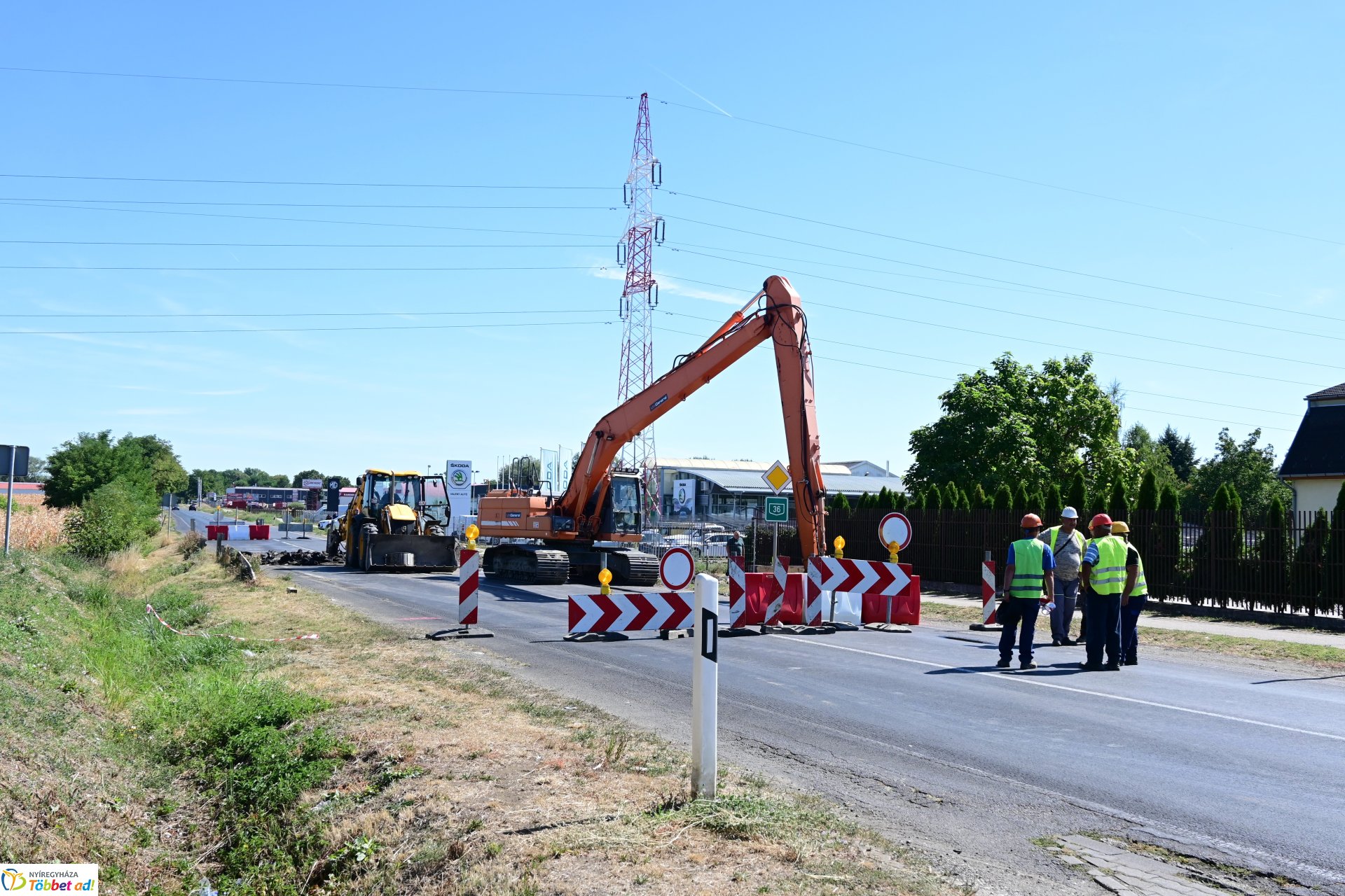 Útlezárás a 36-os főúton