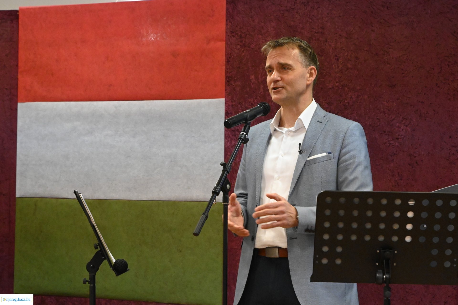 Üzenet az égbe - Tarczy Gyula előadói estje a Vasutas Művelődési Házban