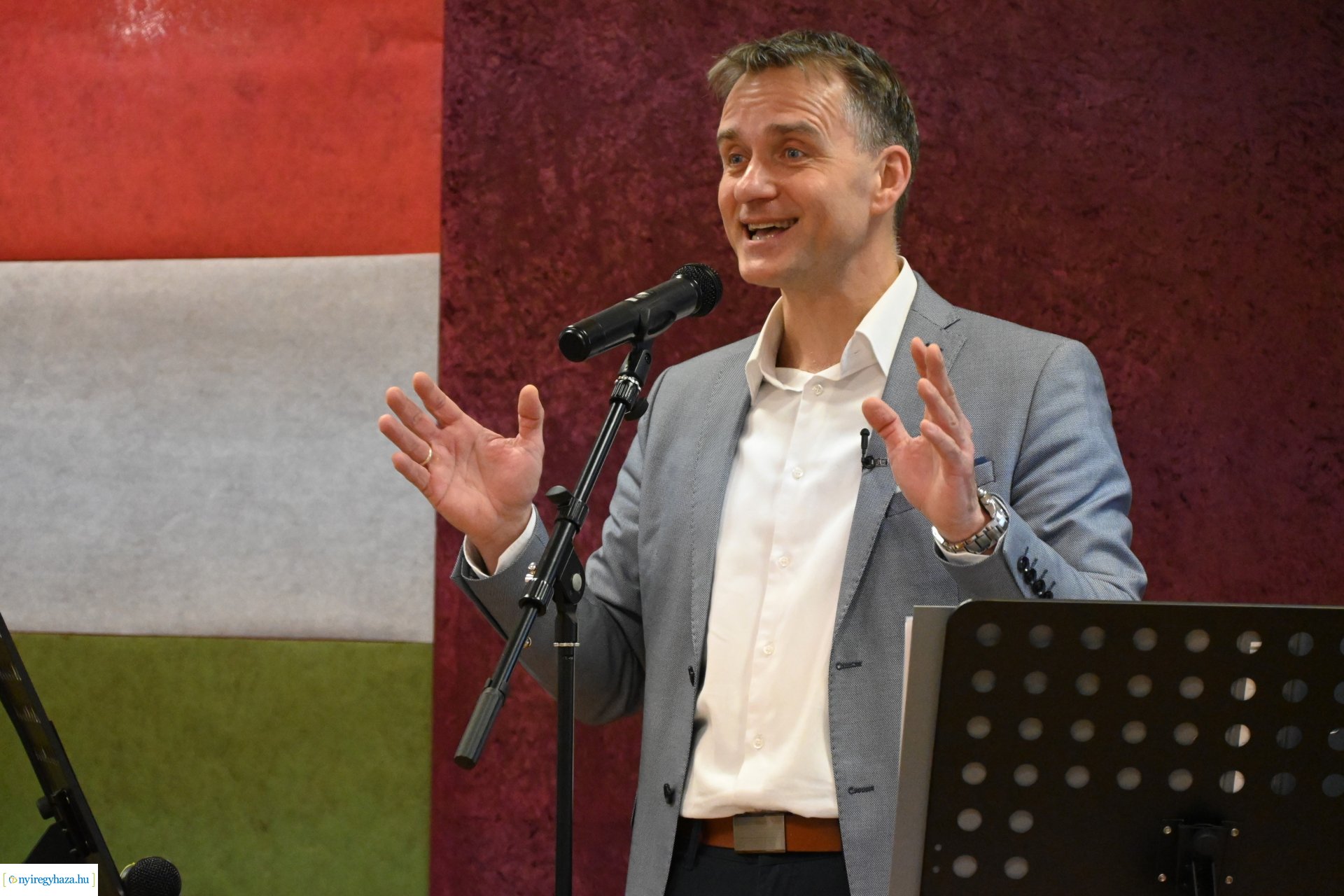 Üzenet az égbe - Tarczy Gyula előadói estje a Vasutas Művelődési Házban