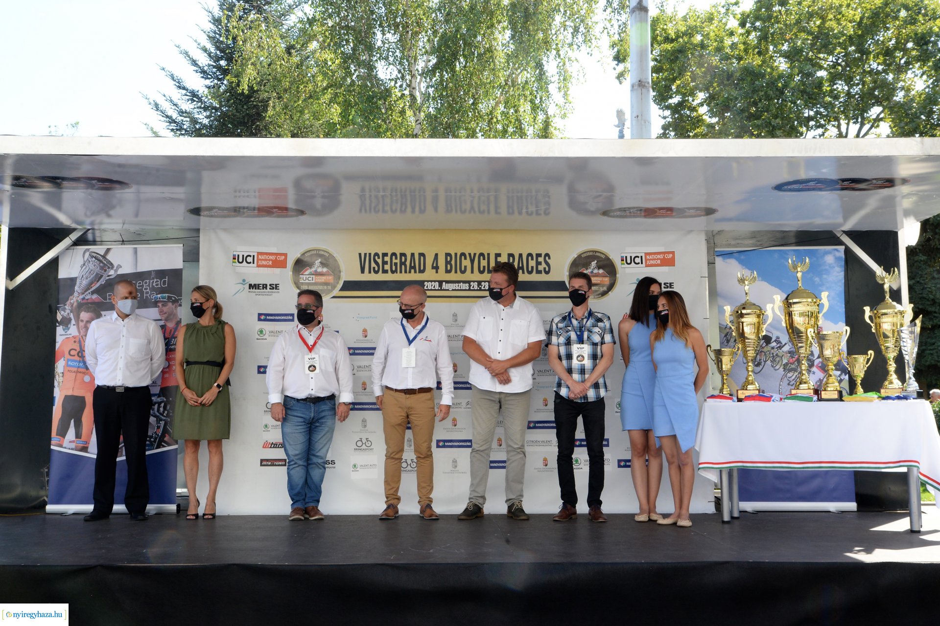 V4 Junior Világkupa  - kerékpárosok a belvárosban